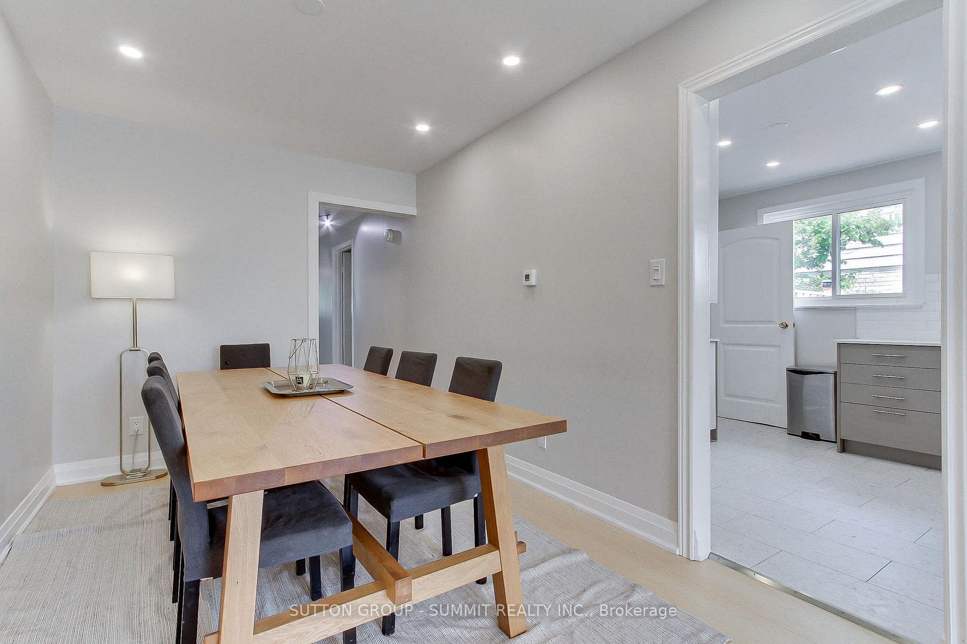 7641 ANAKA Drive photo 3