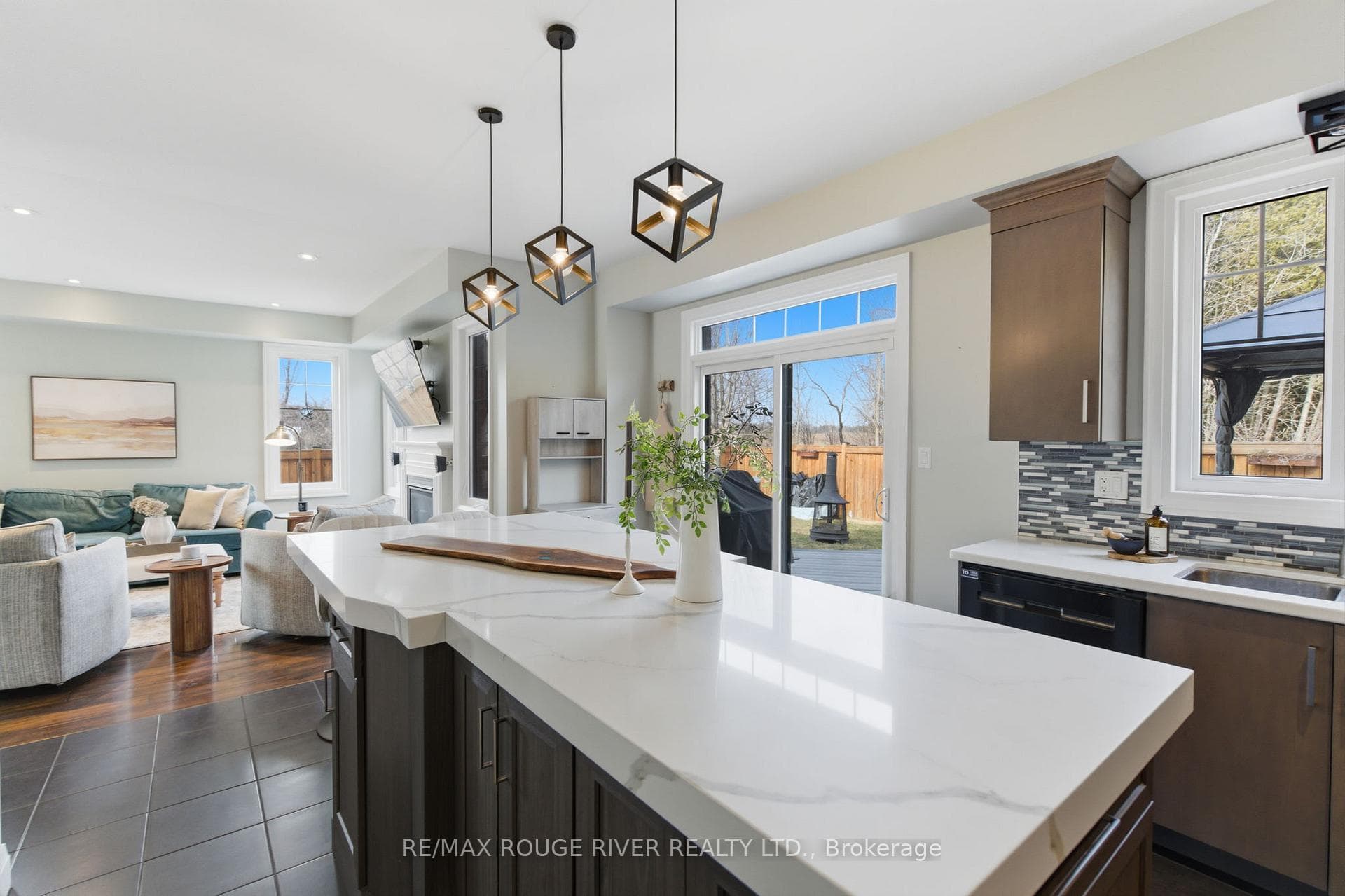 201 Varcoe Road photo 13