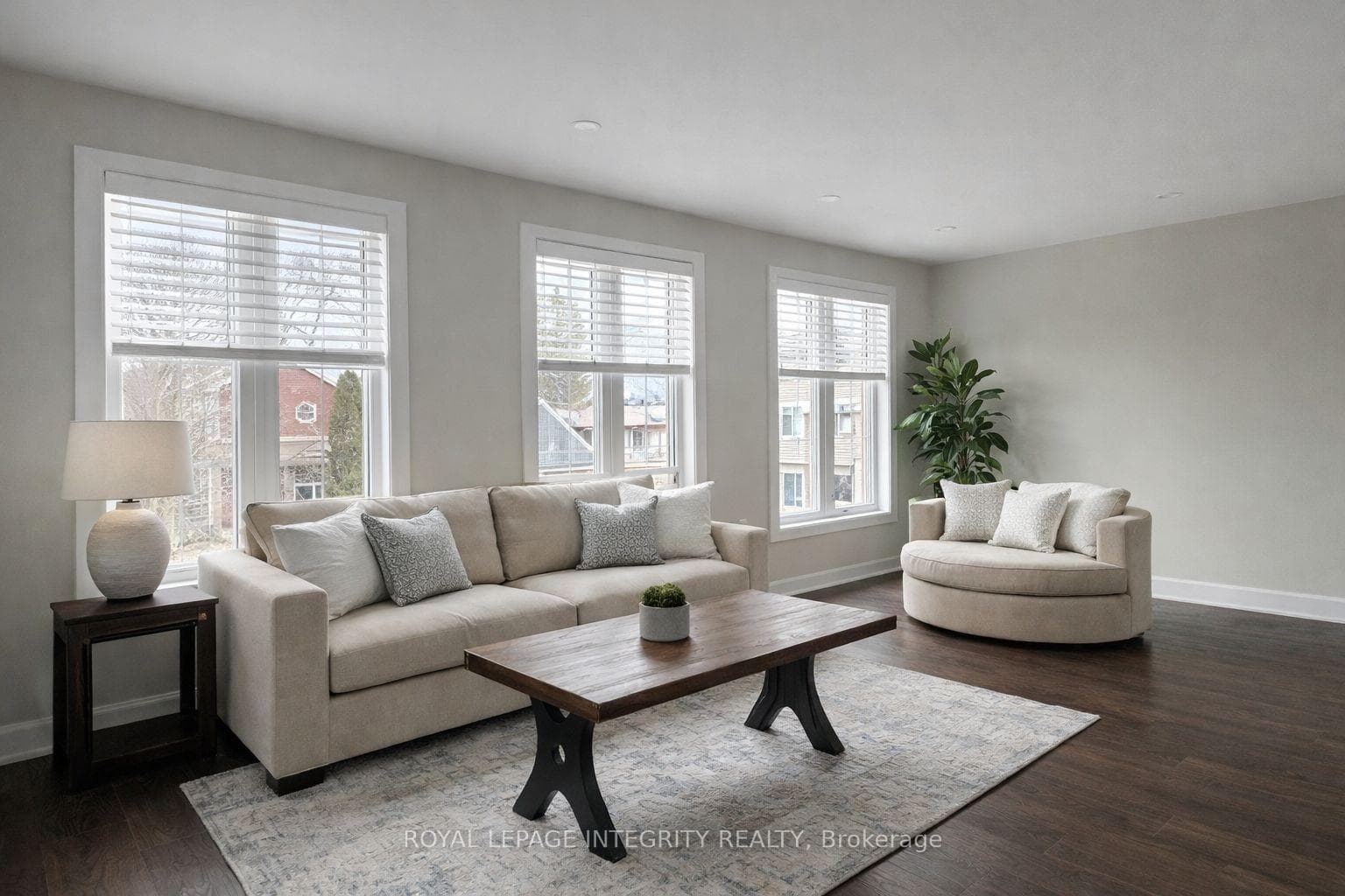 9 Gwynne Avenue Unit A photo 2