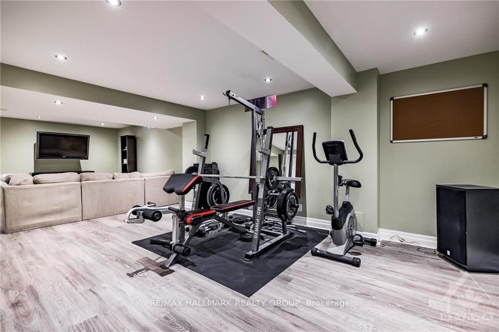 740 TRAMONTANA Place photo 23