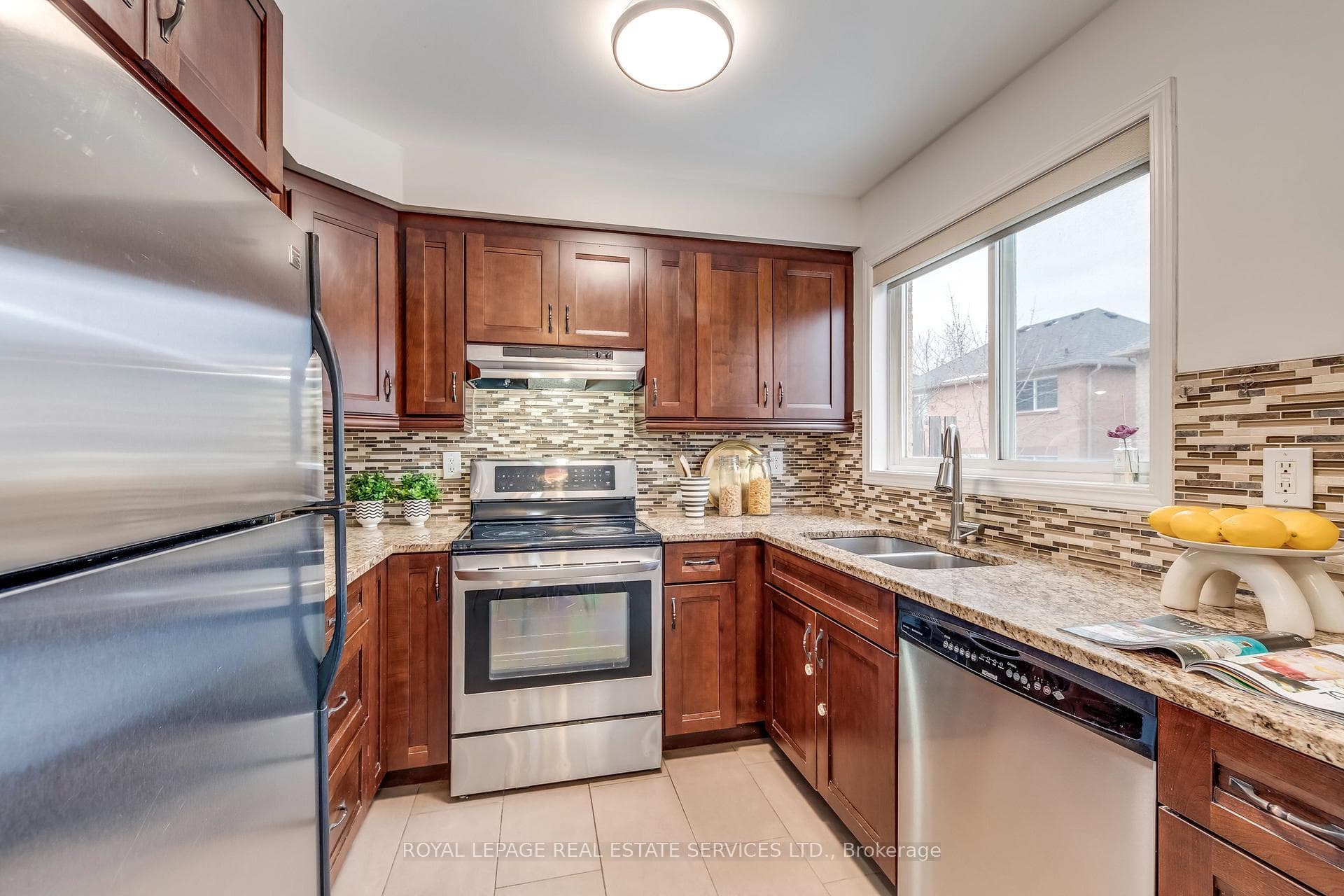 1332 Goldhawk Trail photo 16