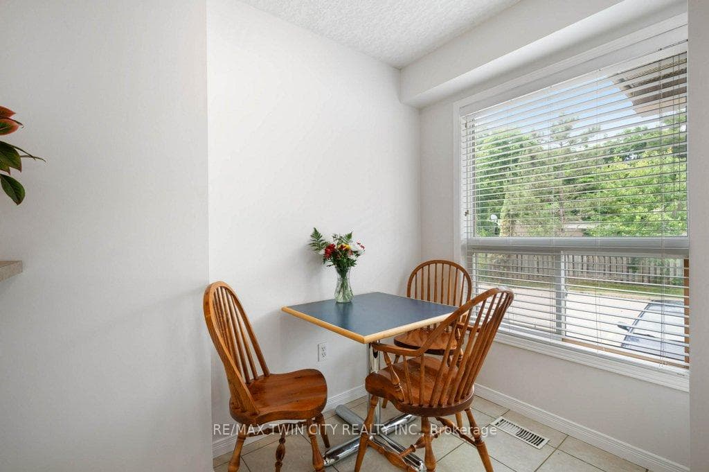 142 YORK Street Unit 10 photo 7