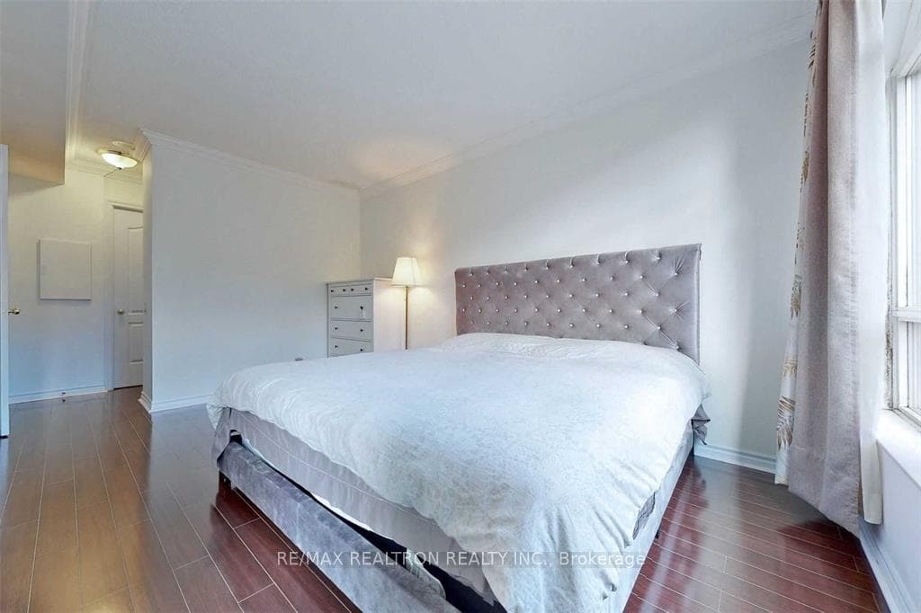 18 William Carson Crescent Unit 211 photo 14