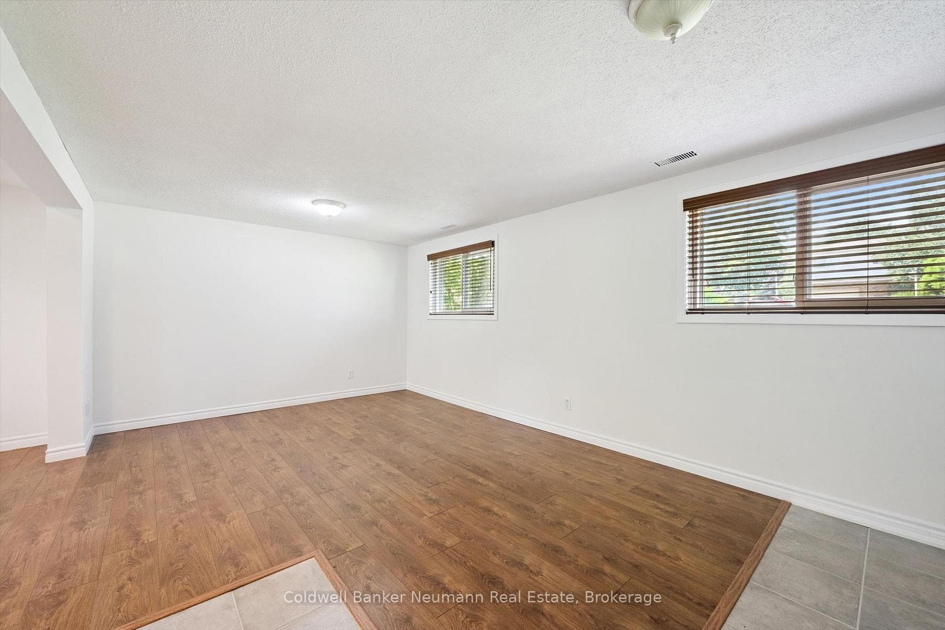 3 Meadow Crescent photo 25