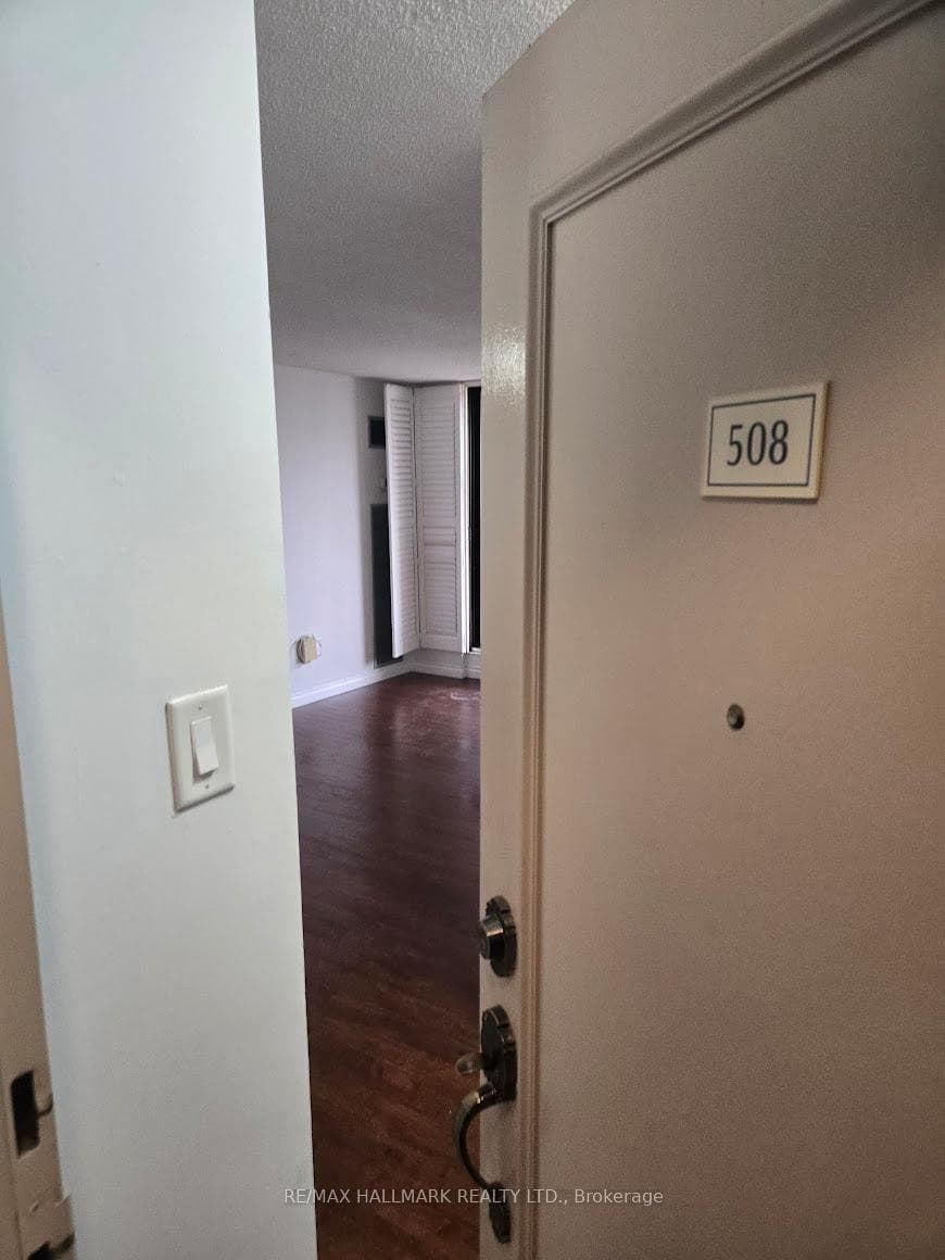 3 Lisa Street Unit 508 photo 2