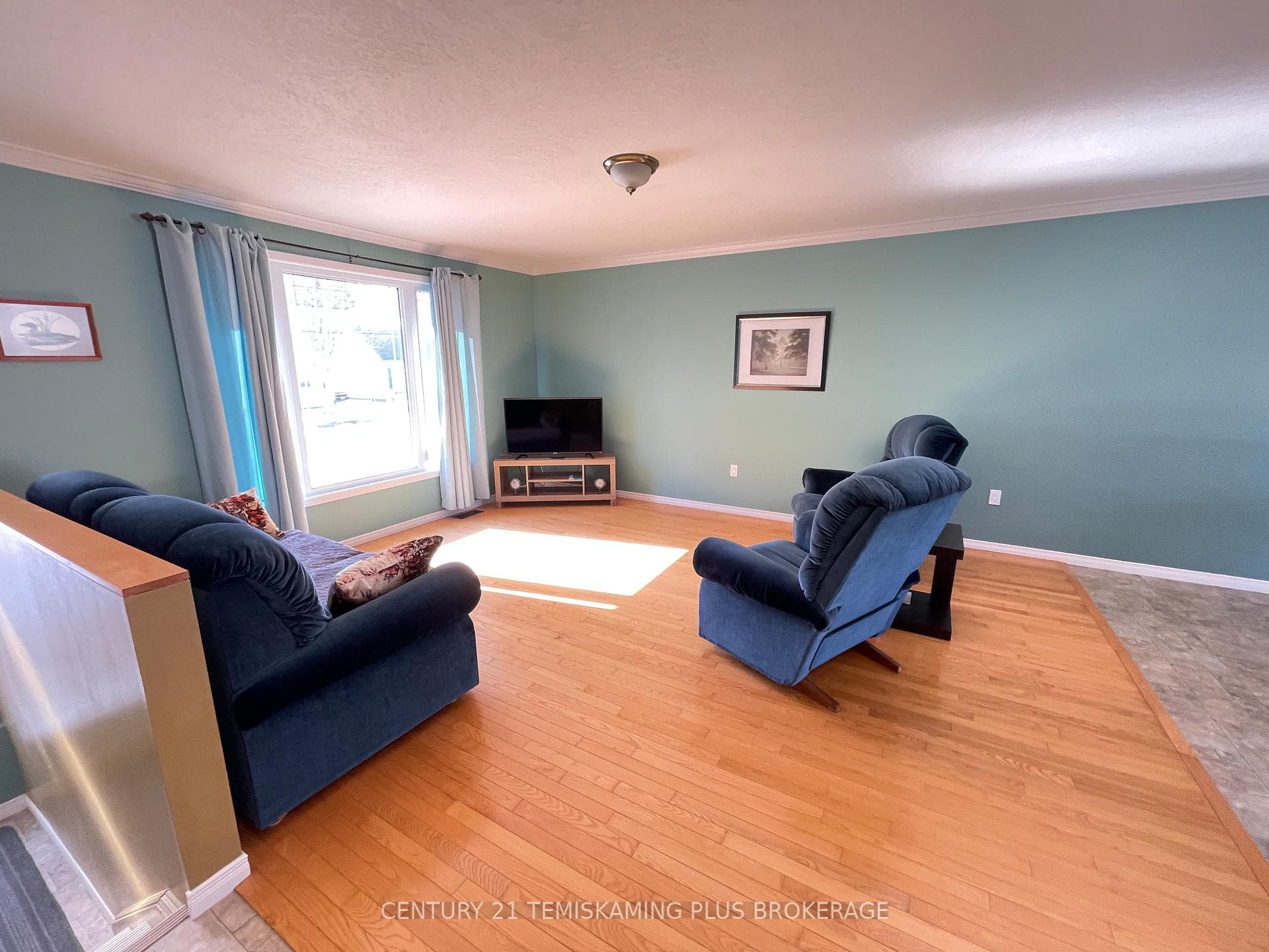 99 Pine Street photo 12