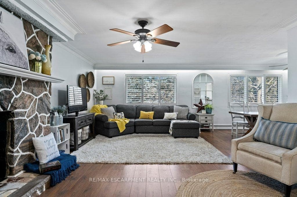 9793 Dickenson Road photo 3