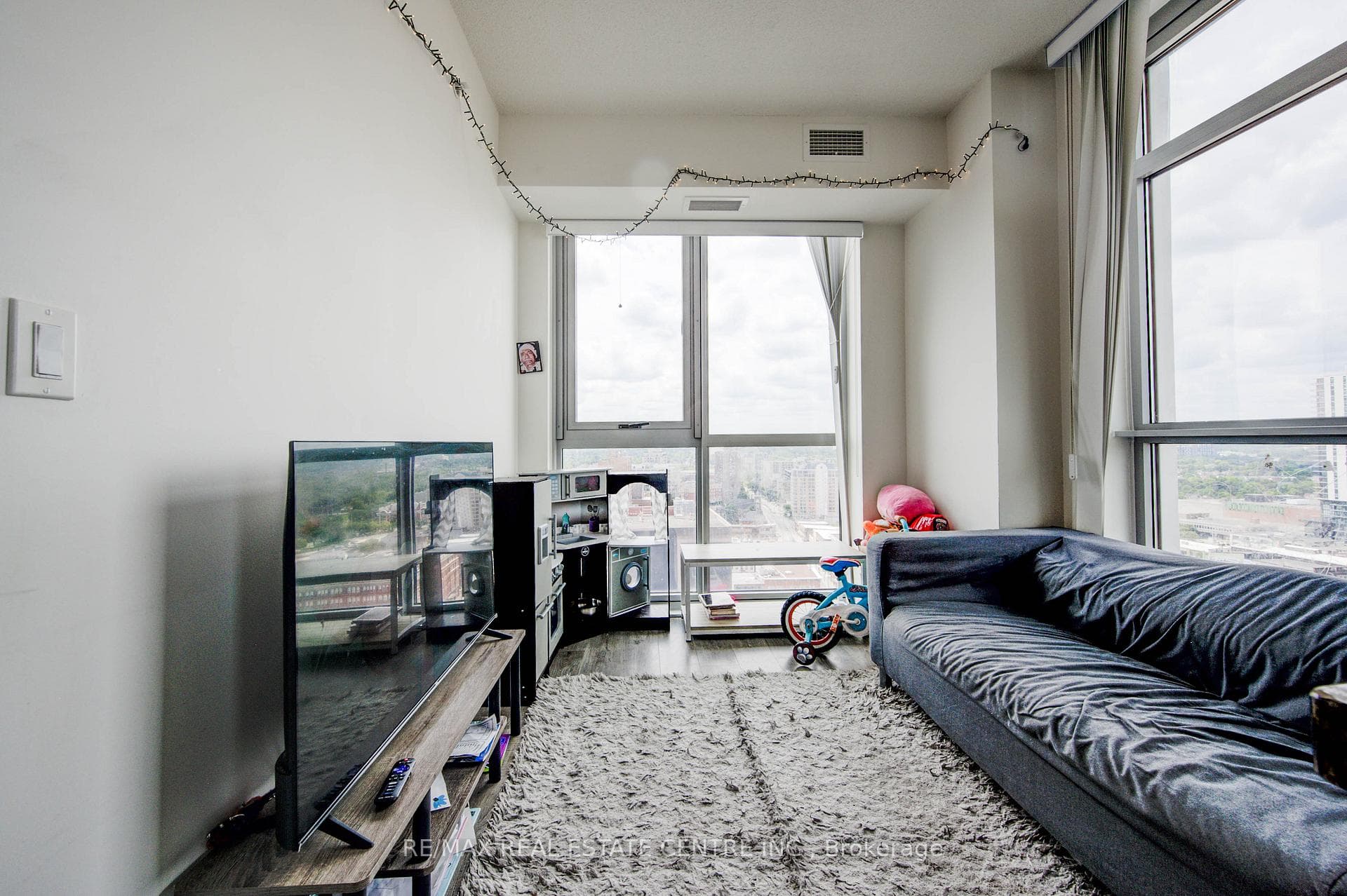 60 Frederick Street Unit 1809 photo 7