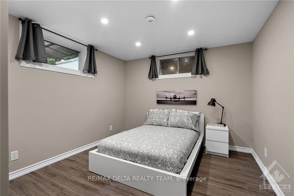 3059 YOUNG Street photo 22