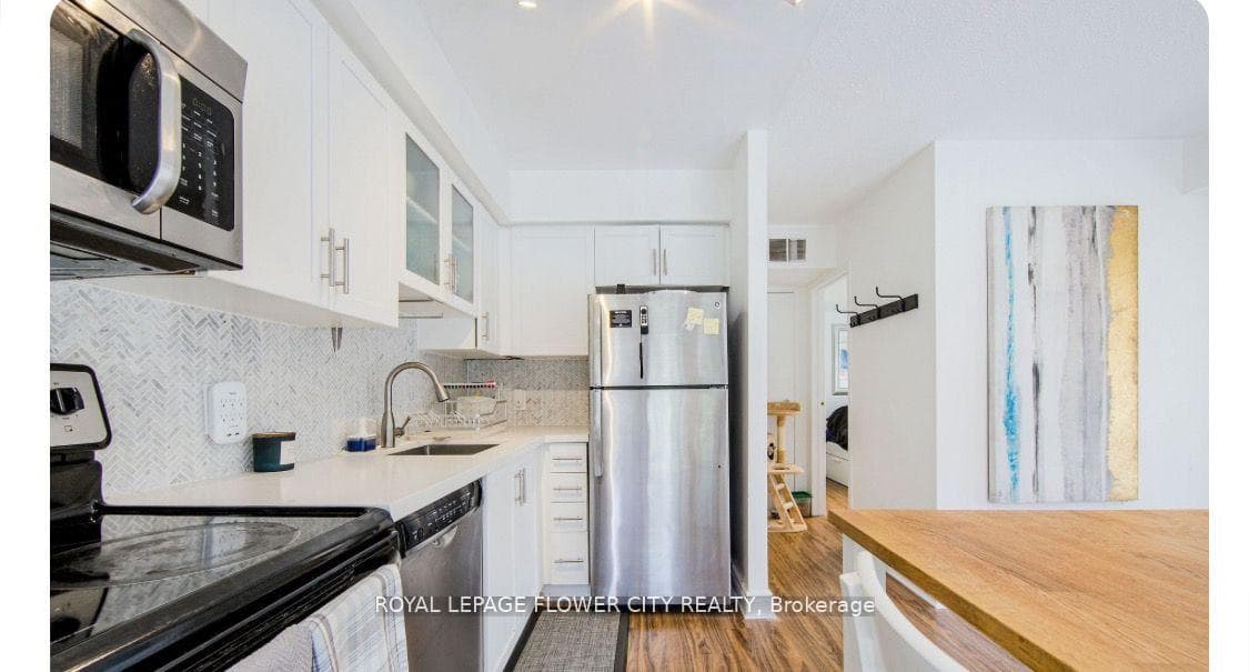 34 Western Battery Road Unit 423 photo 8