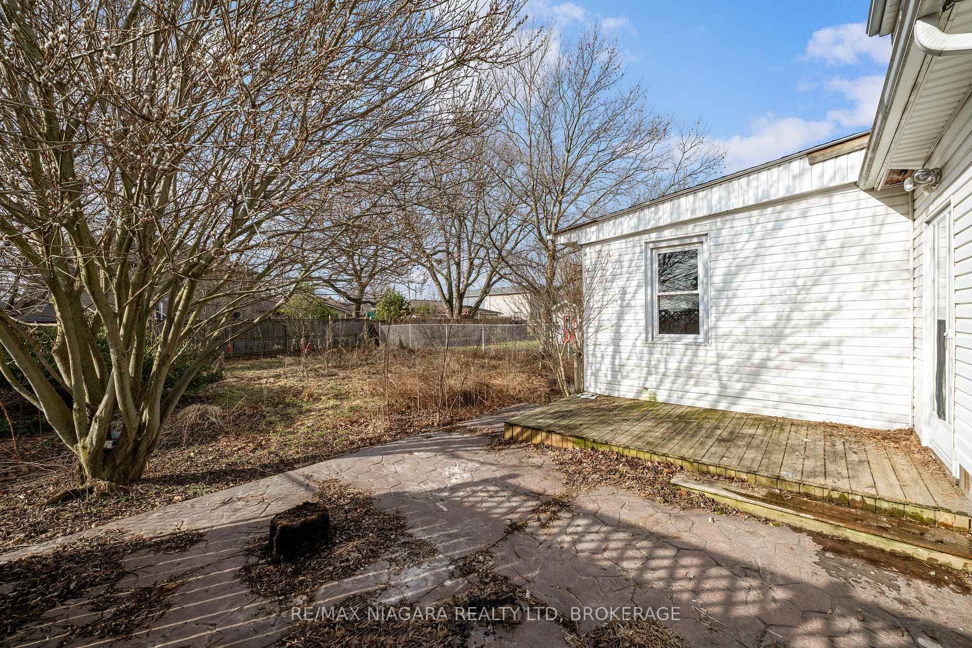 12 Admiral Road photo 24