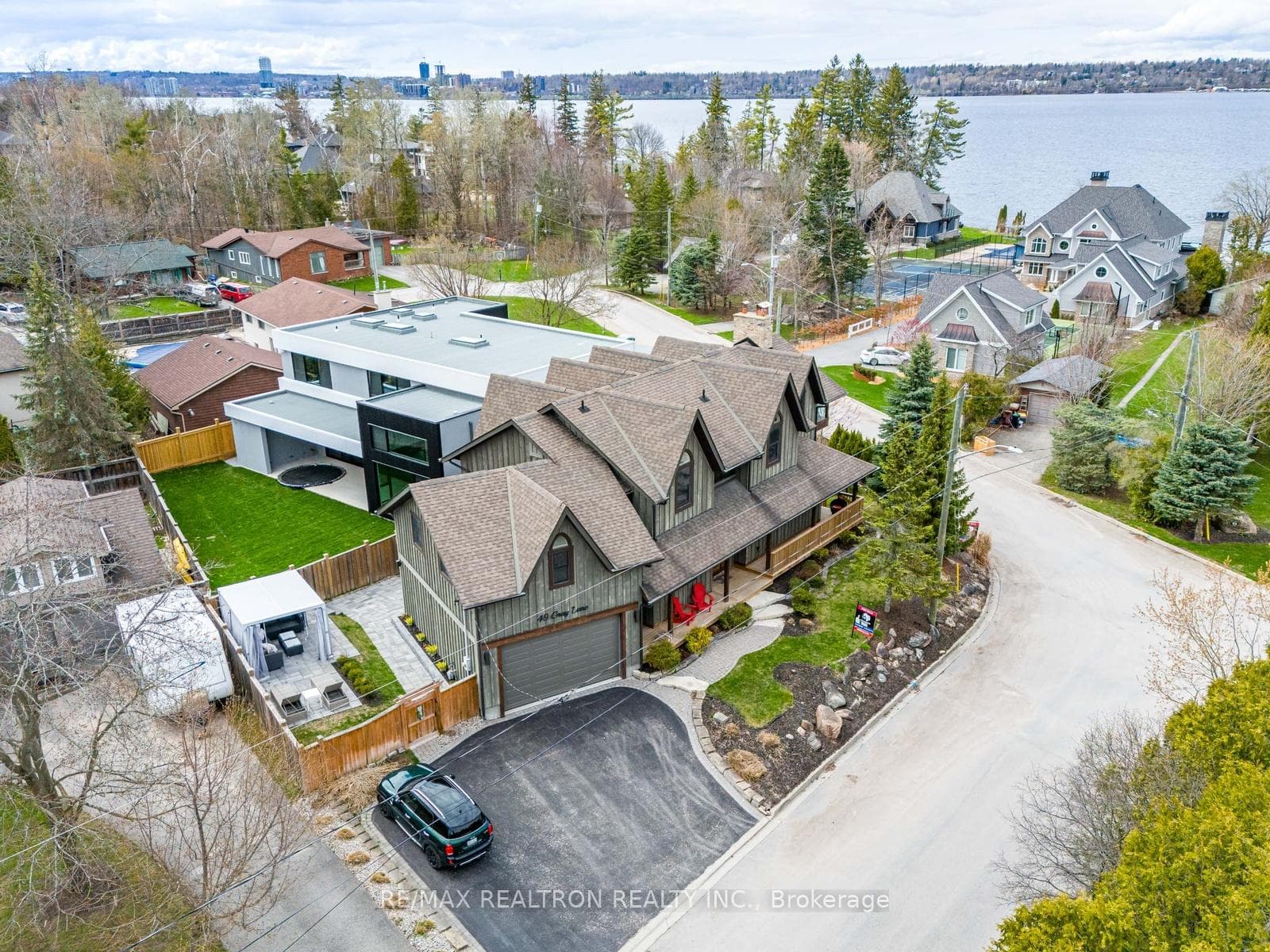 49 Gray Lane photo 2