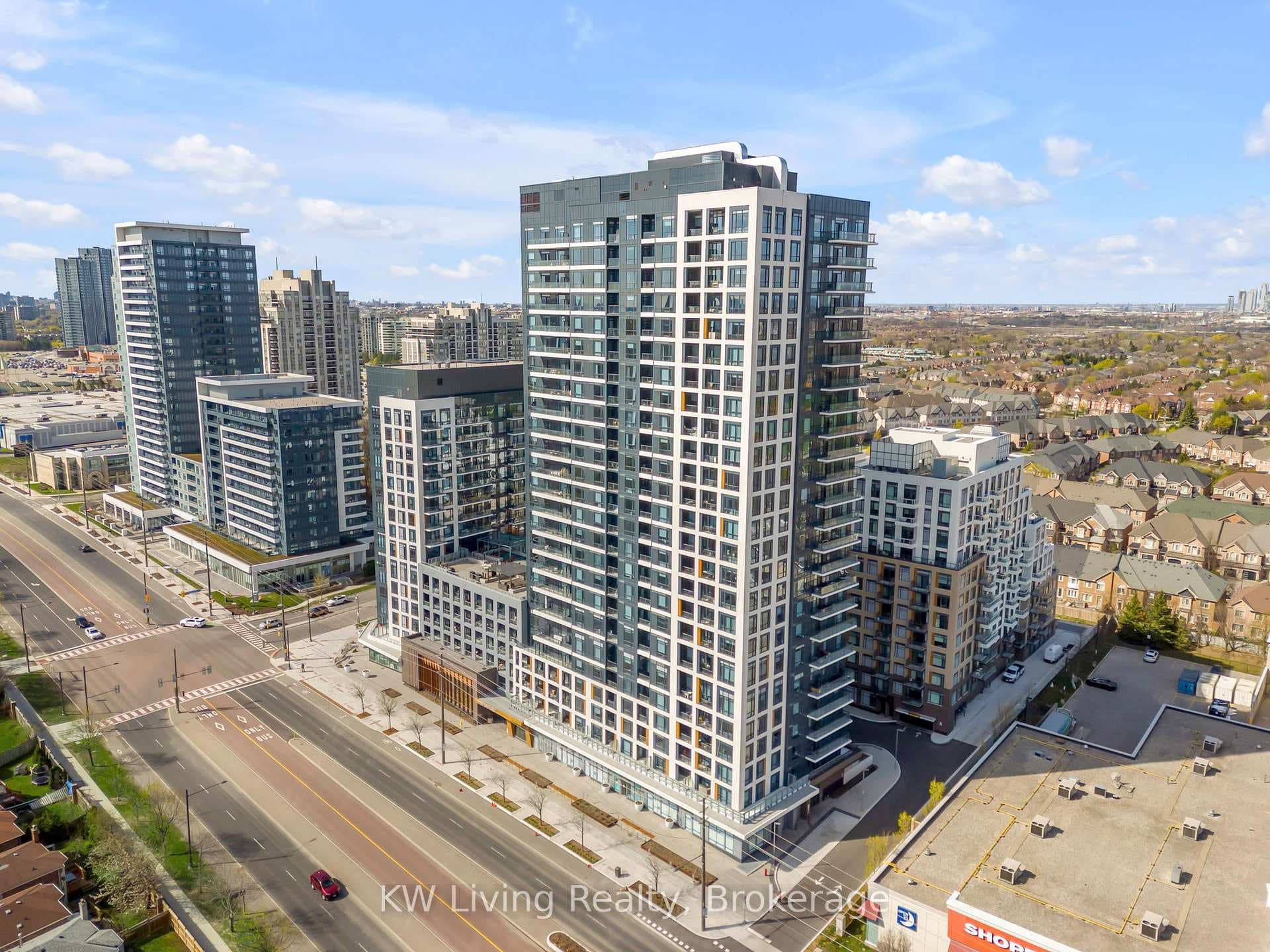 7950 Bathurst Street Unit A611 photo 3
