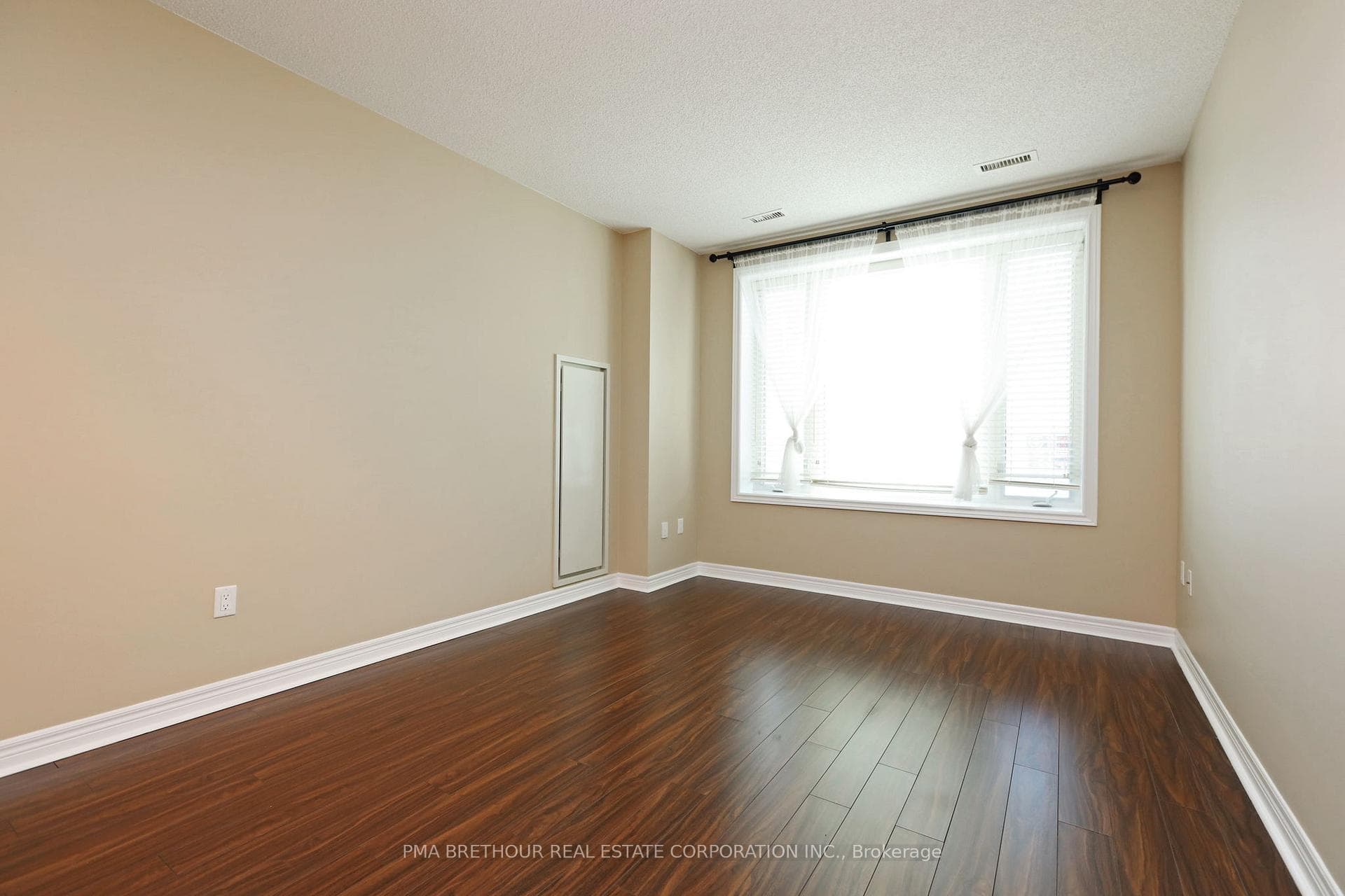 7400 Markham Road Unit 323 photo 16