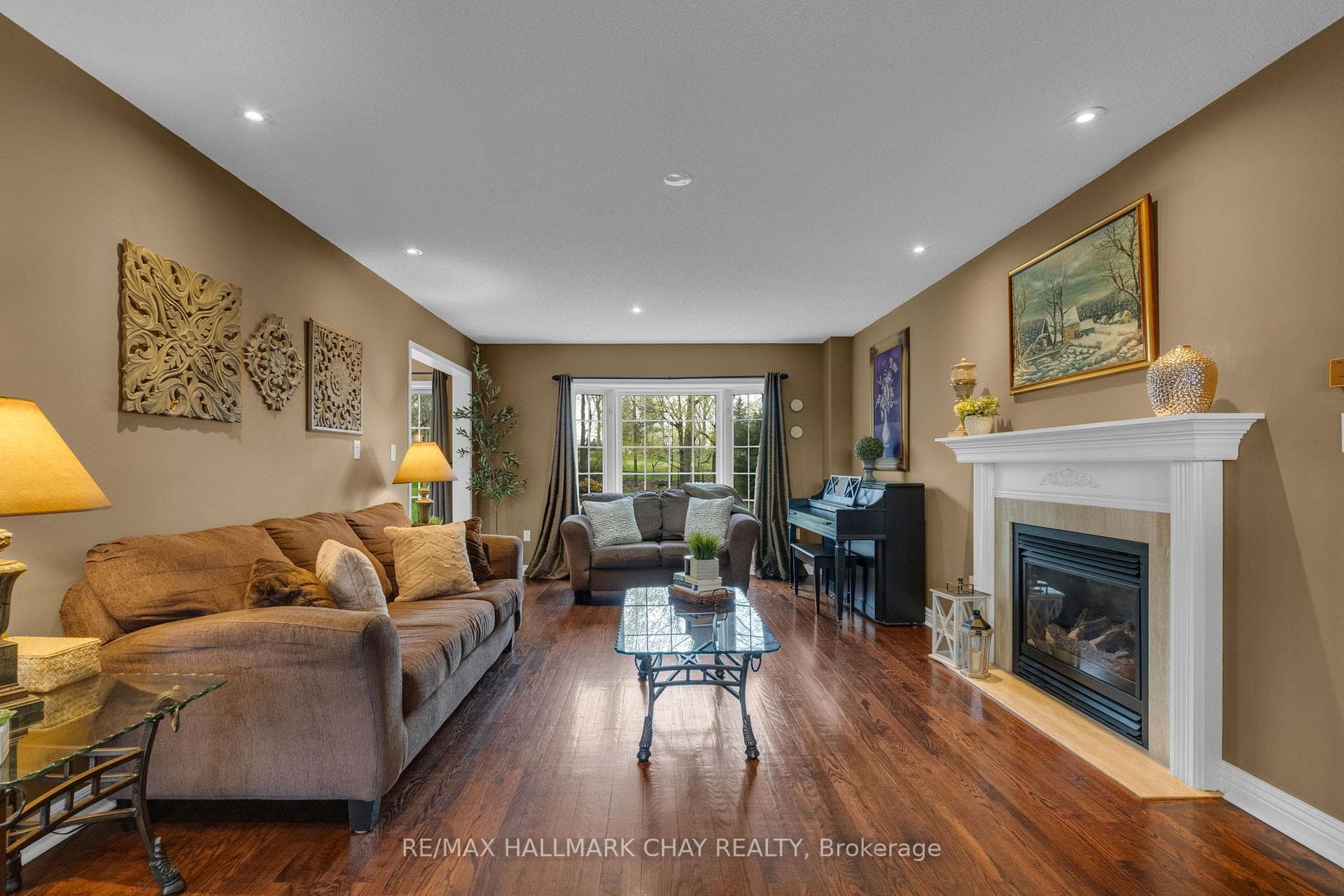 34 Crompton Drive photo 5