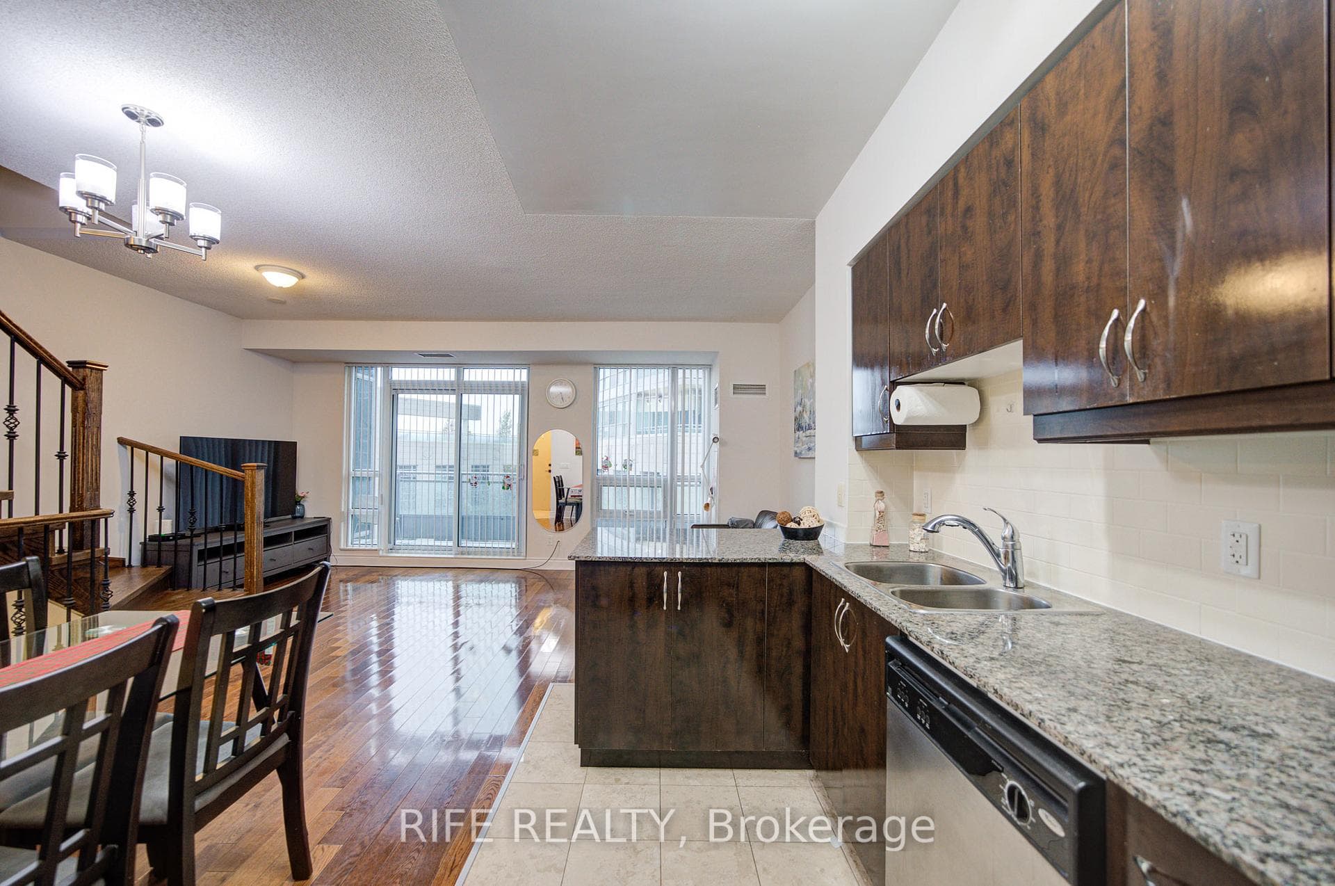 31 Olive Avenue Unit 223 photo 7