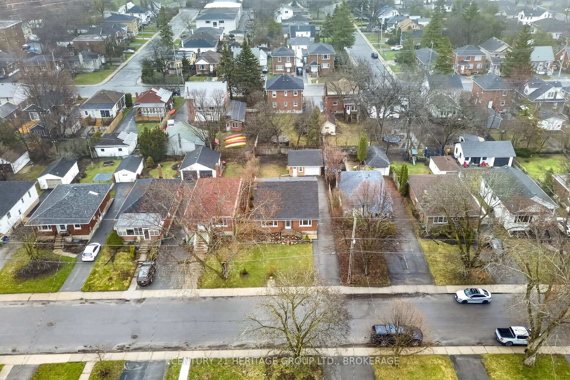 439 College Street photo 34