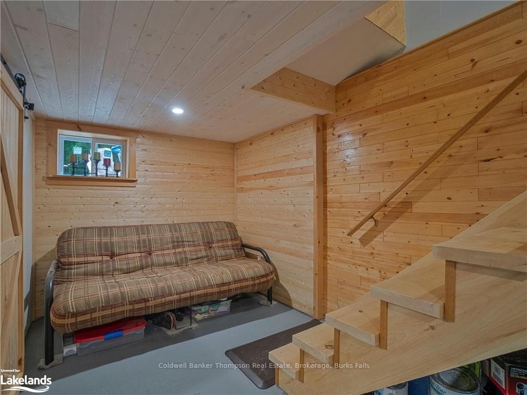 383 DOE LAKE Road photo 12