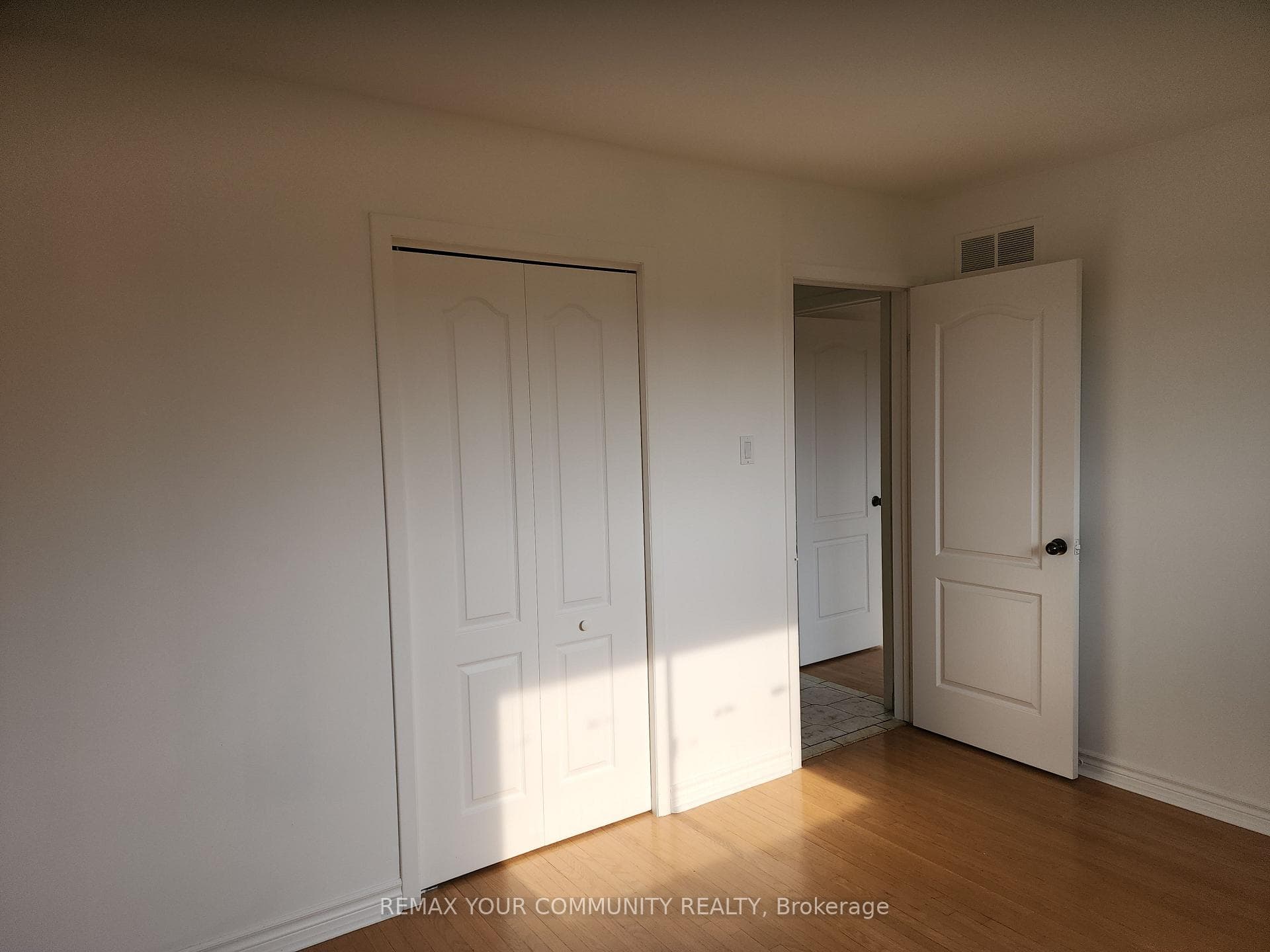147 Albany Drive Unit Main photo 14