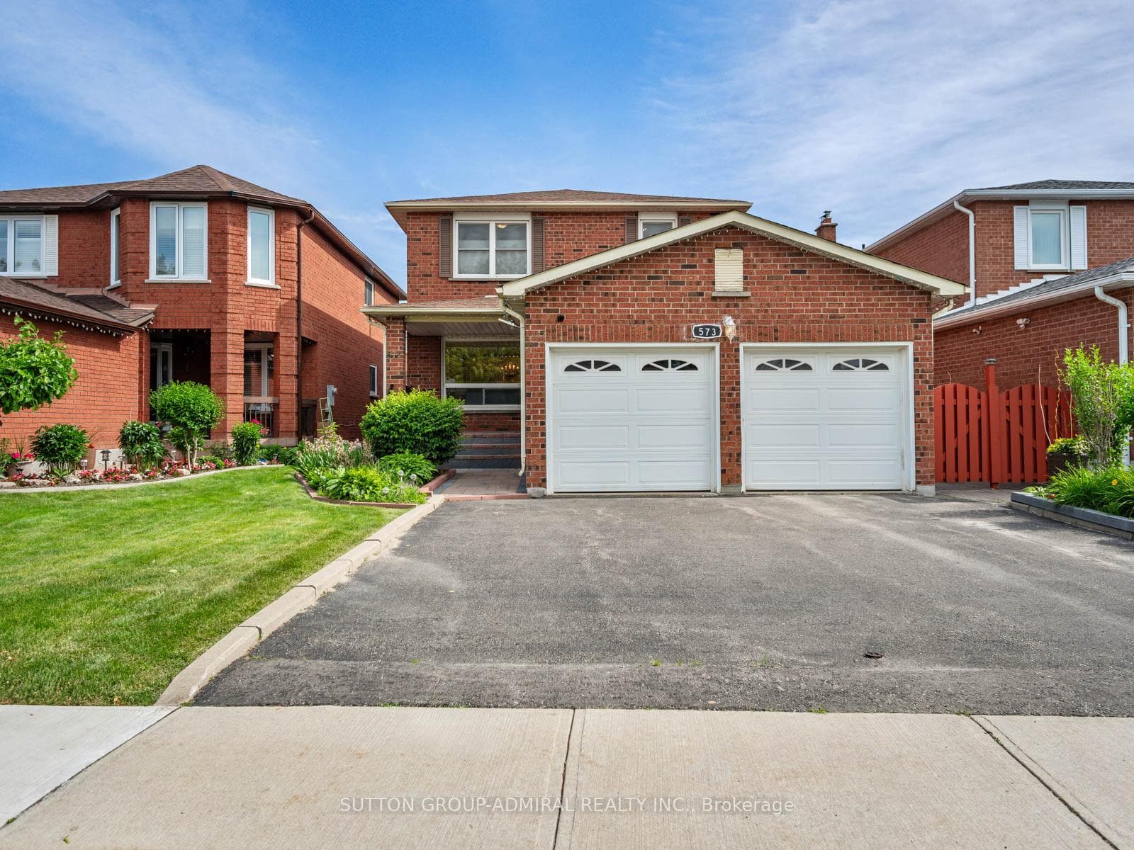 573 Chancellor Drive photo 1