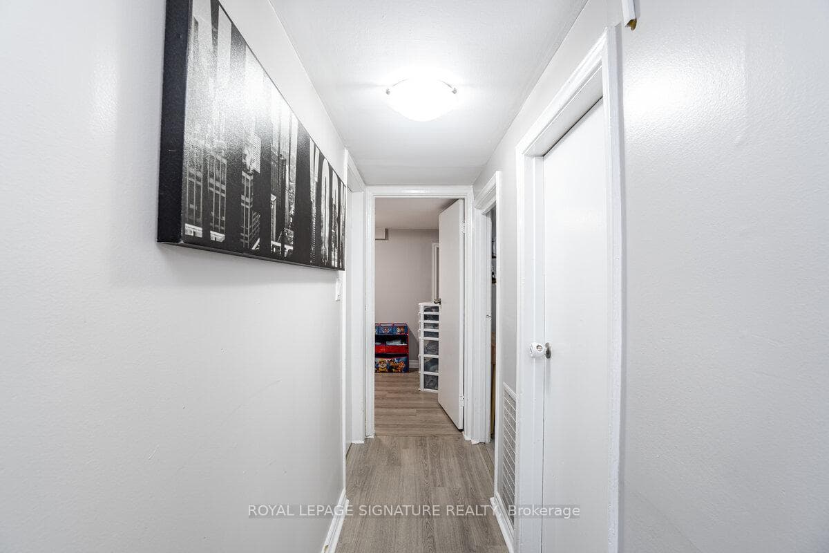 1078 Eastmount Avenue Unit 2 photo 13