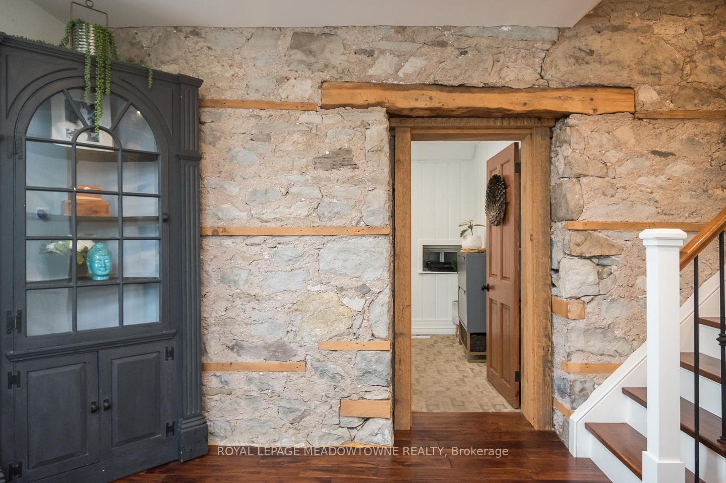 10761 Guelph Line photo 21