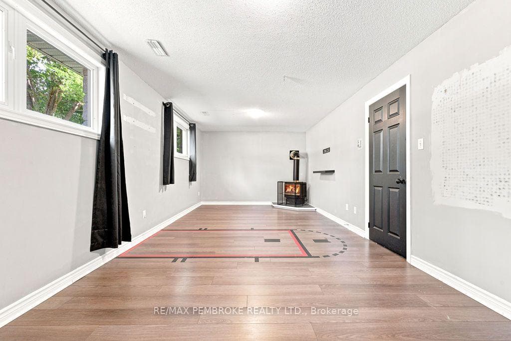 180 Garden Street photo 32