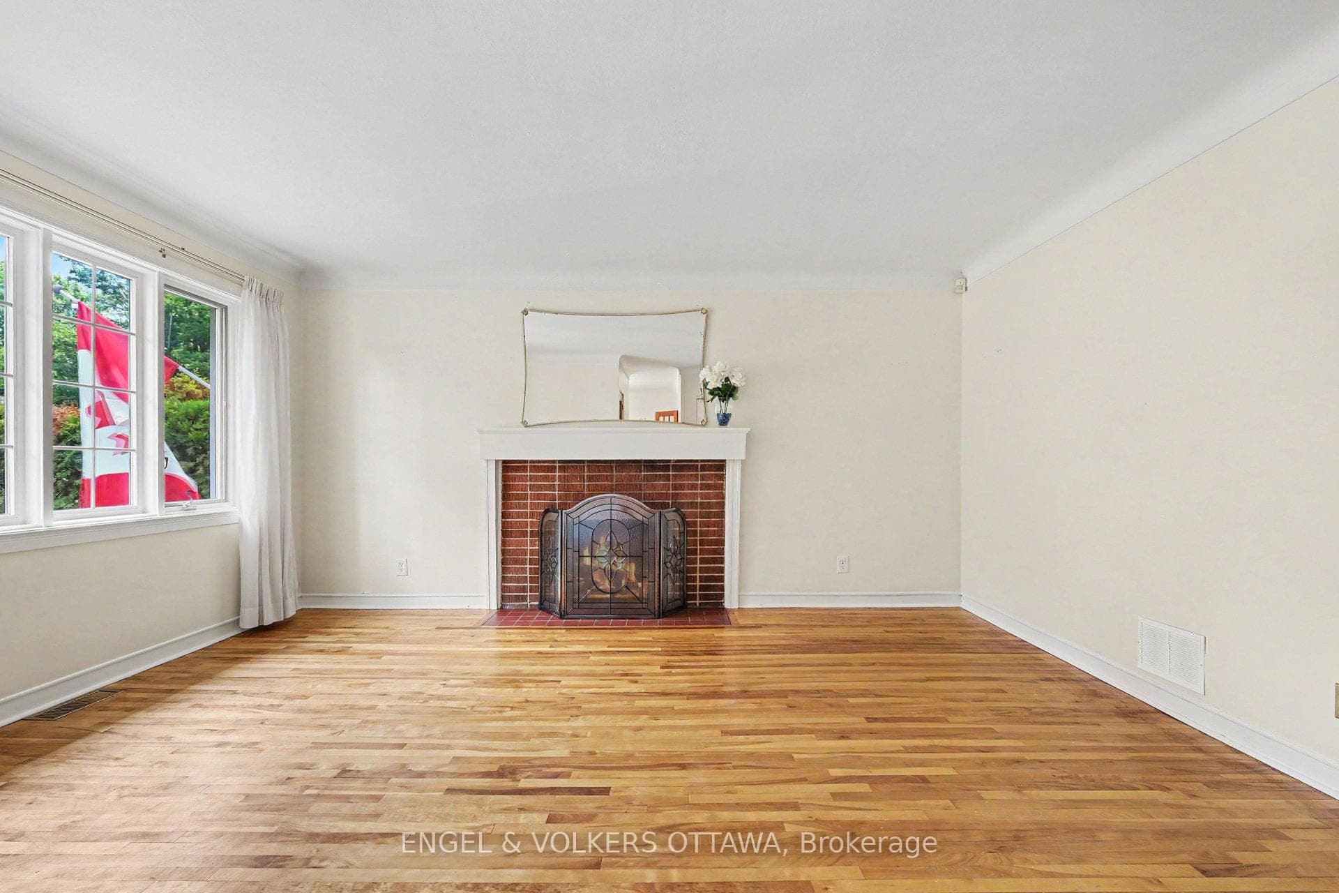 325 Summit Avenue photo 6