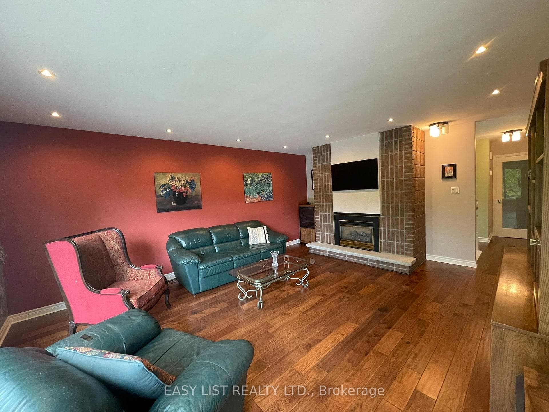 3 Baker Place photo 5