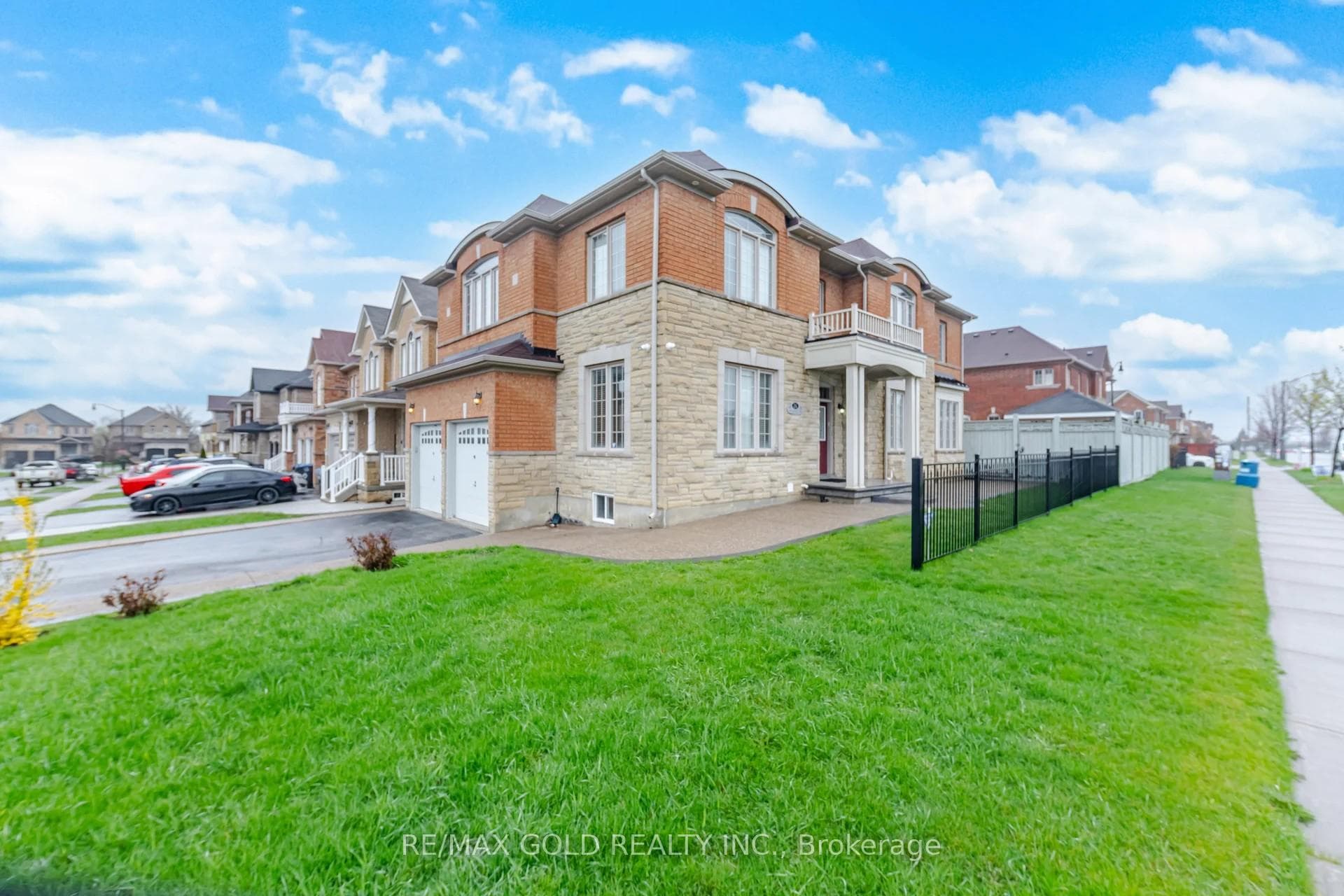 26 Drummondville Drive photo 2