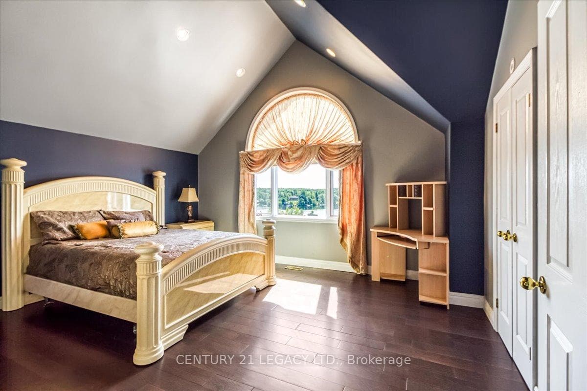376 Maki Avenue photo 22