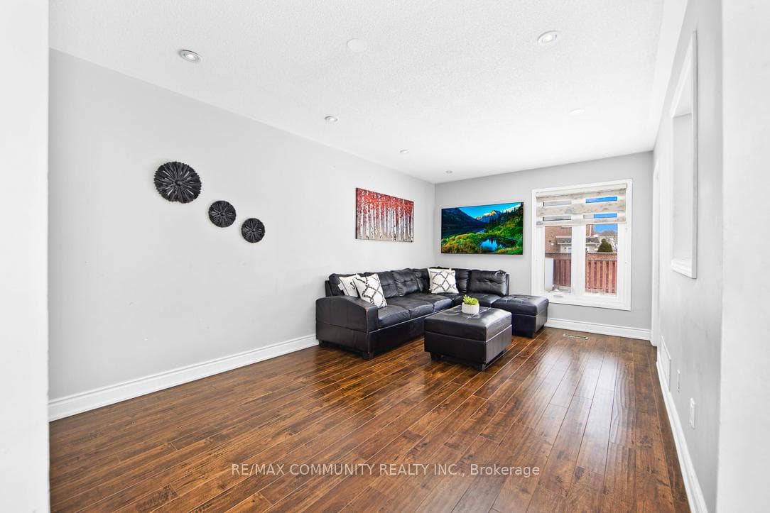 45 Letty Avenue photo 4