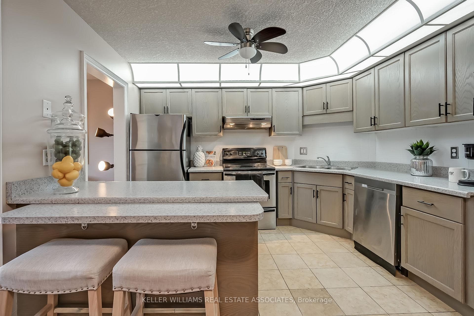 34 Dynasty Avenue Unit 13 photo 16