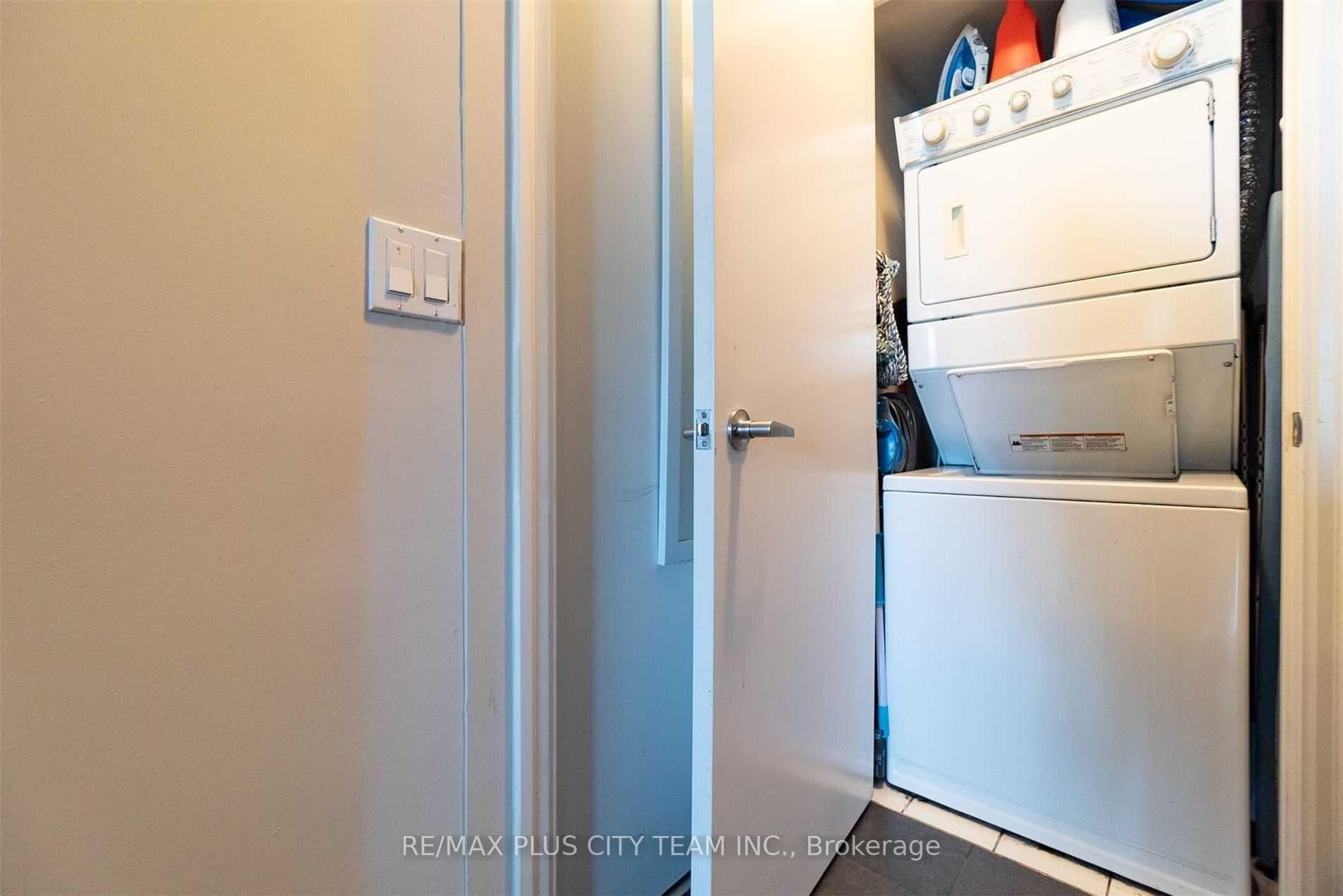 16 Yonge Street Unit 1406 photo 16