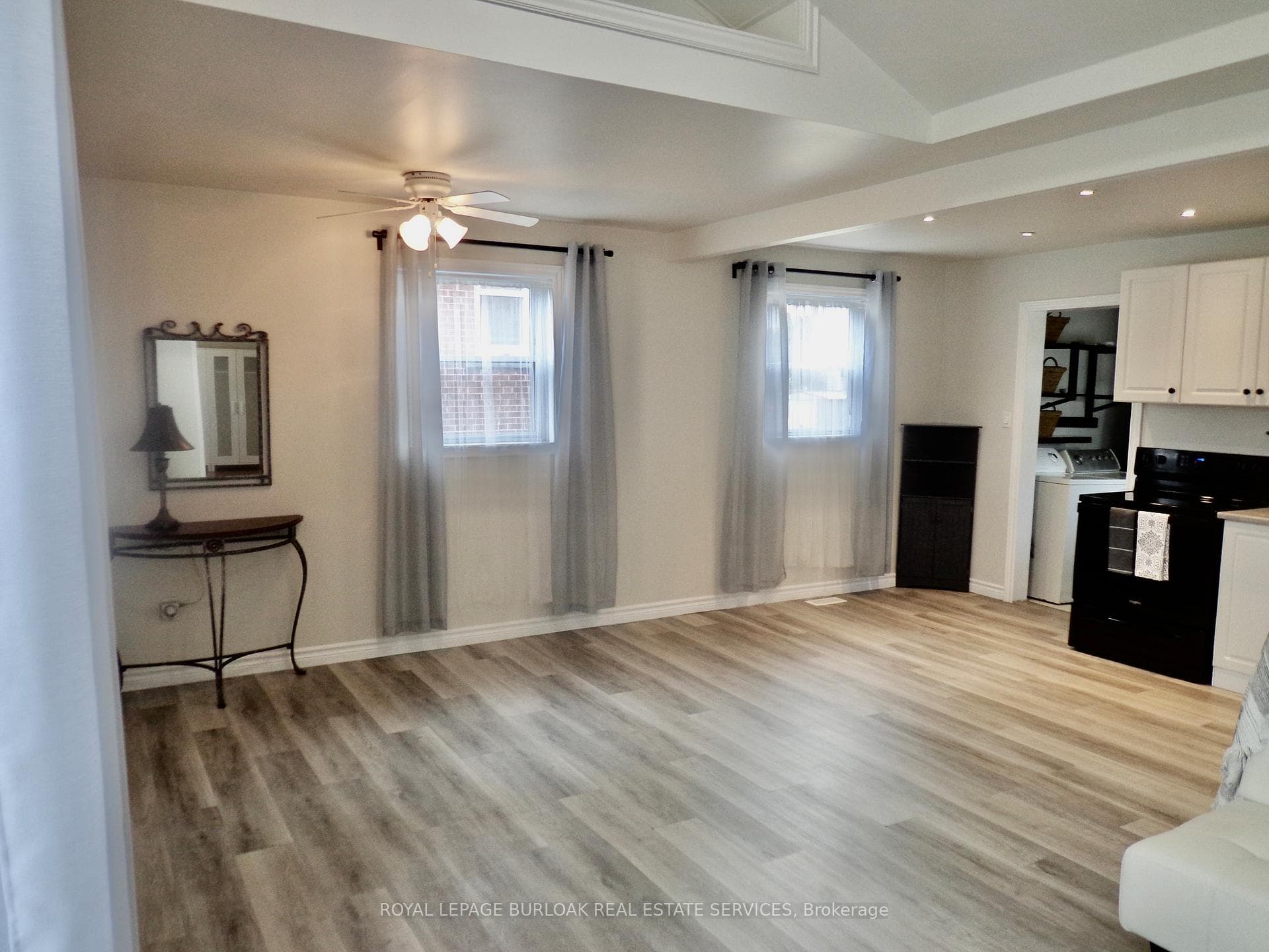 562 Beach Boulevard photo 4