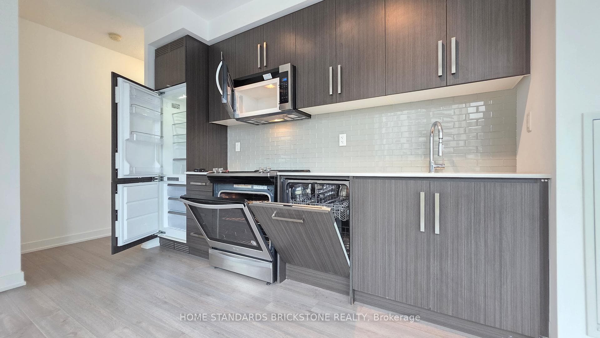 5180 Yonge Street Unit 419 photo 8