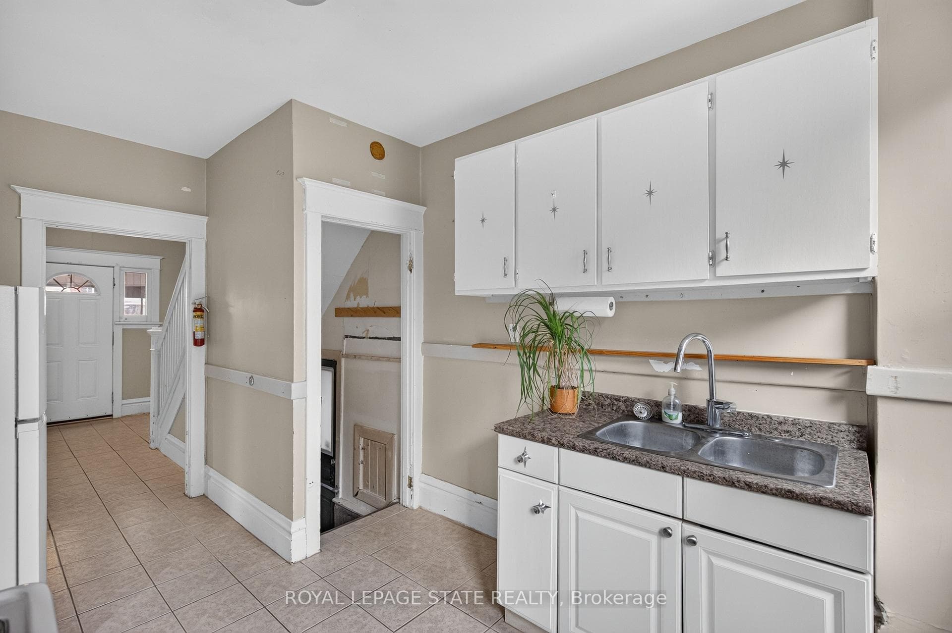 103 Rosemont Avenue photo 17