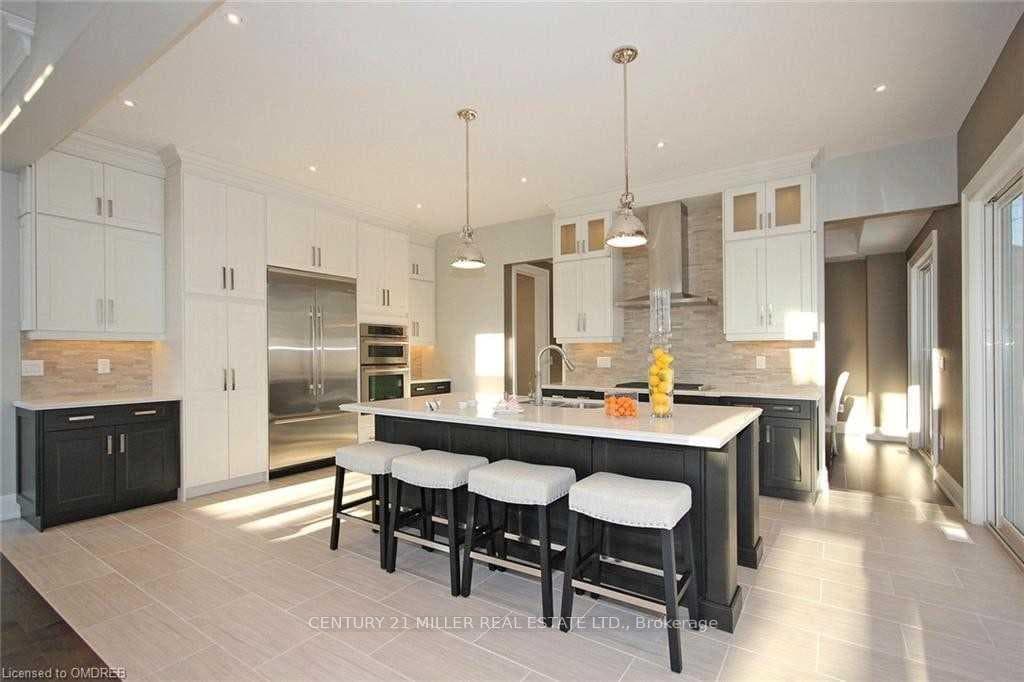 2308 BELYEA Street photo 4