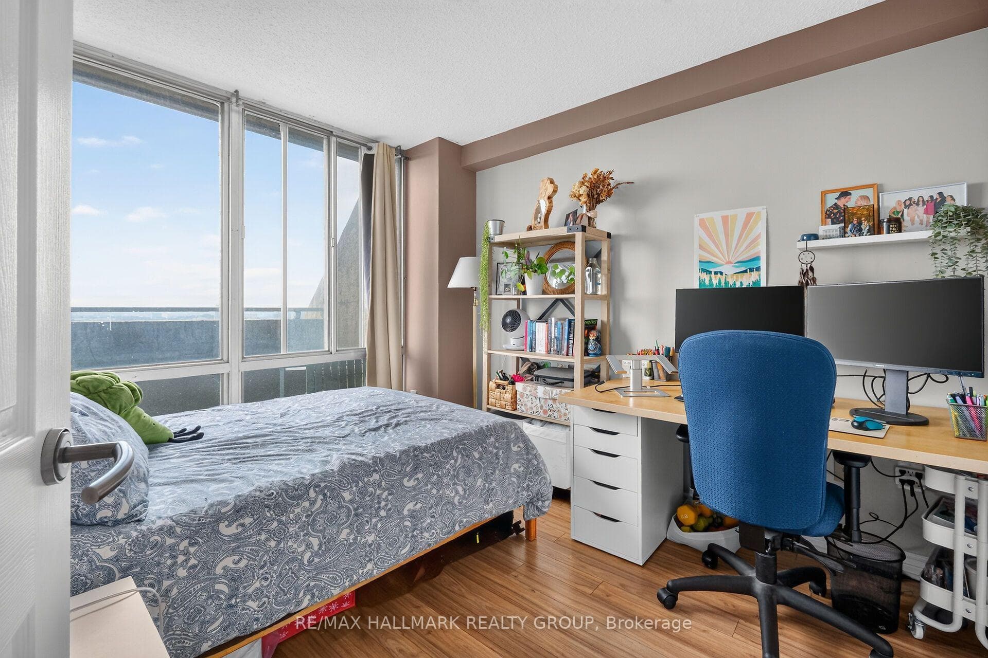 530 Laurier Avenue Unit 1907 photo 30