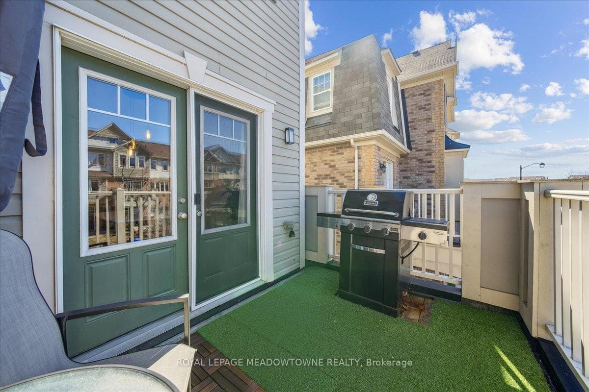 228 Septimus Heights photo 35