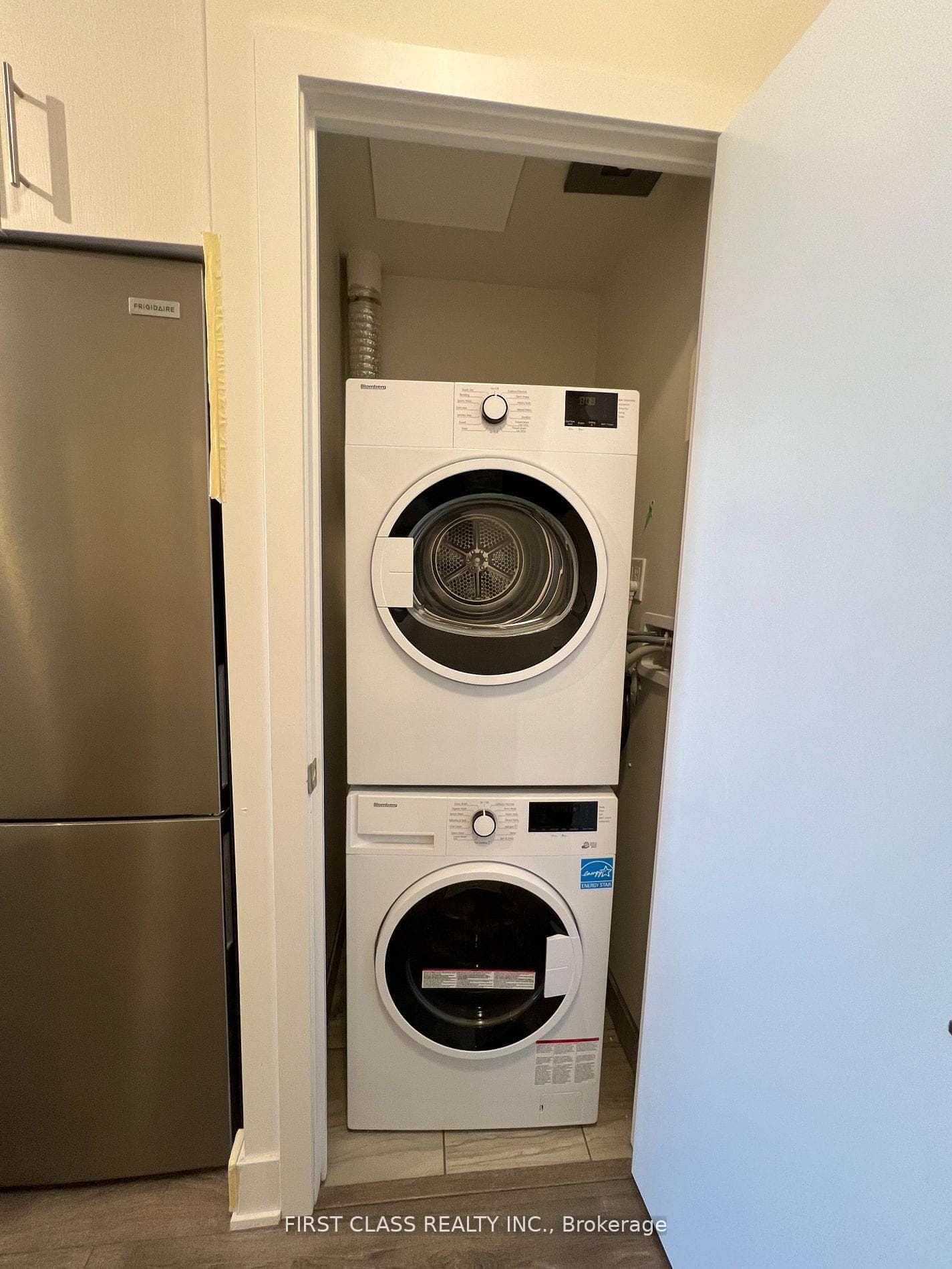 188 Fairview Mall Drive Unit 621 photo 6