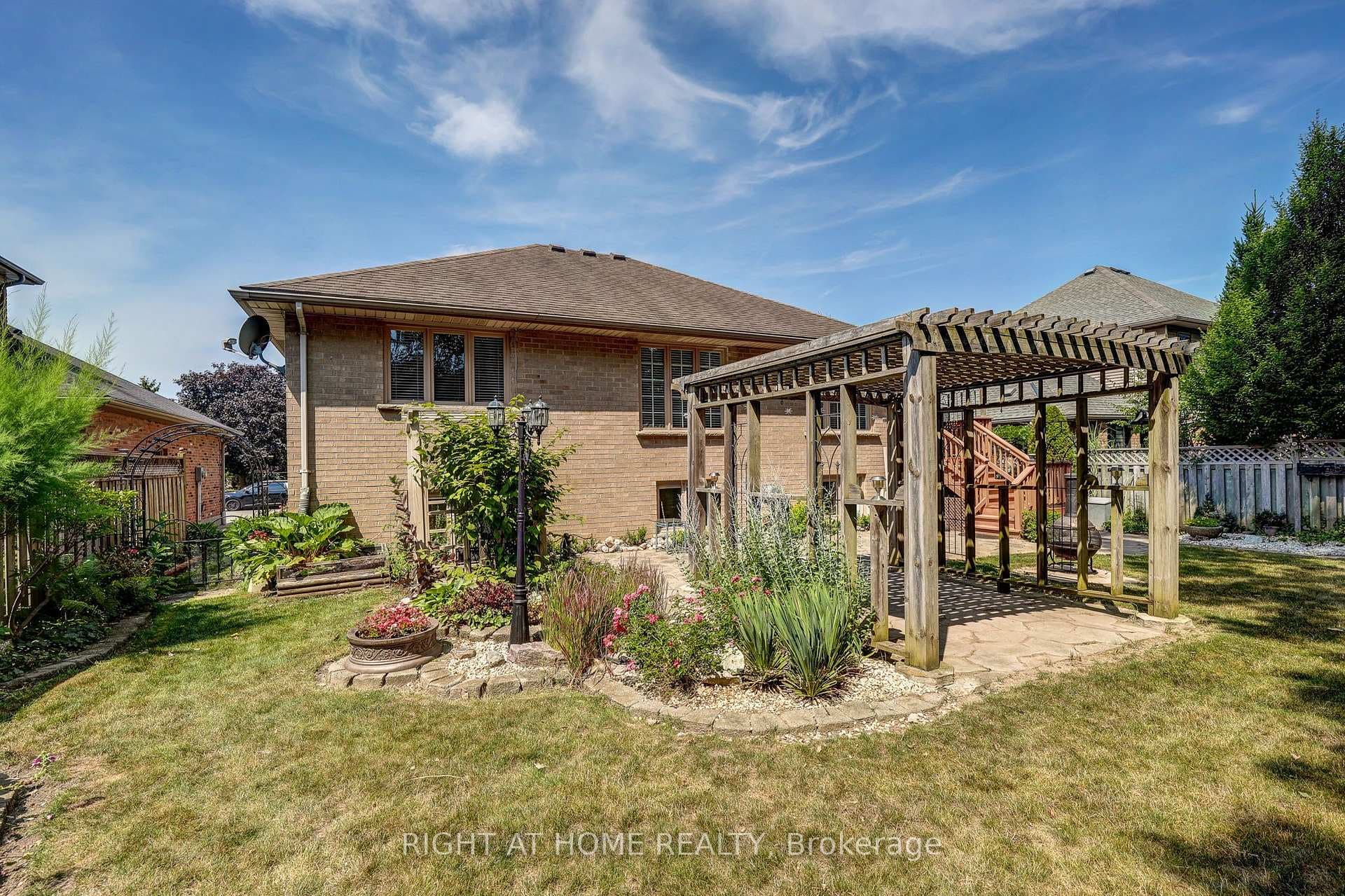 273 Whisperwood Avenue photo 40
