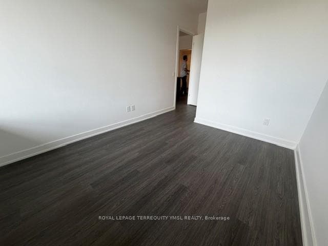 8188 Yonge Street Unit 208 photo 15