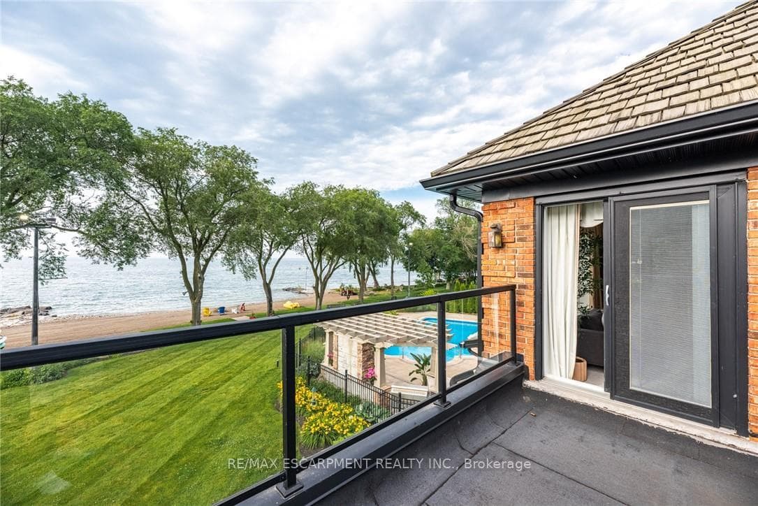 17 Lochside Drive photo 38