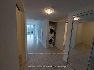 60 Shuter Street Unit PH205 photo 8