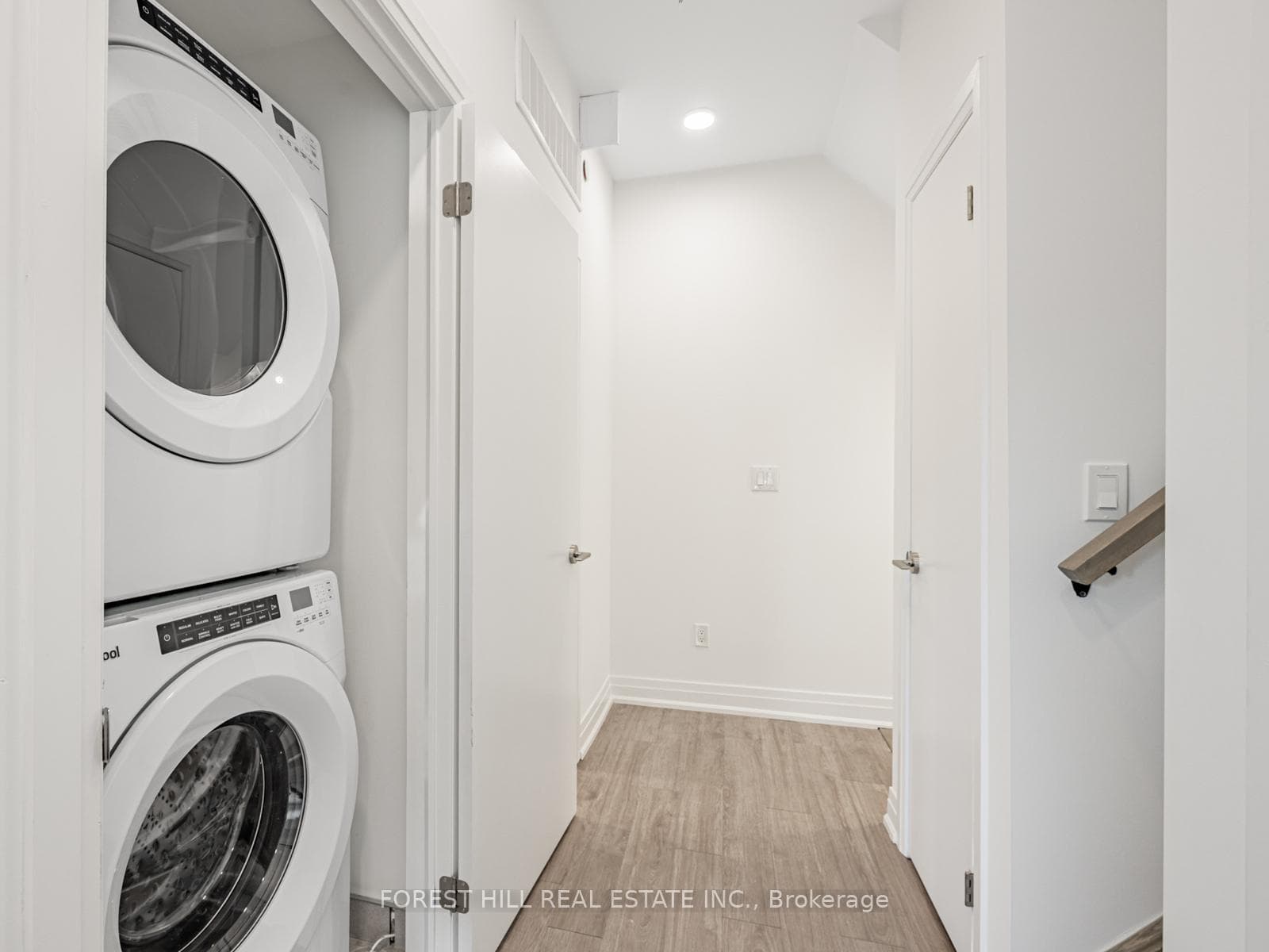 15 Brenthall Avenue Unit 12 photo 20