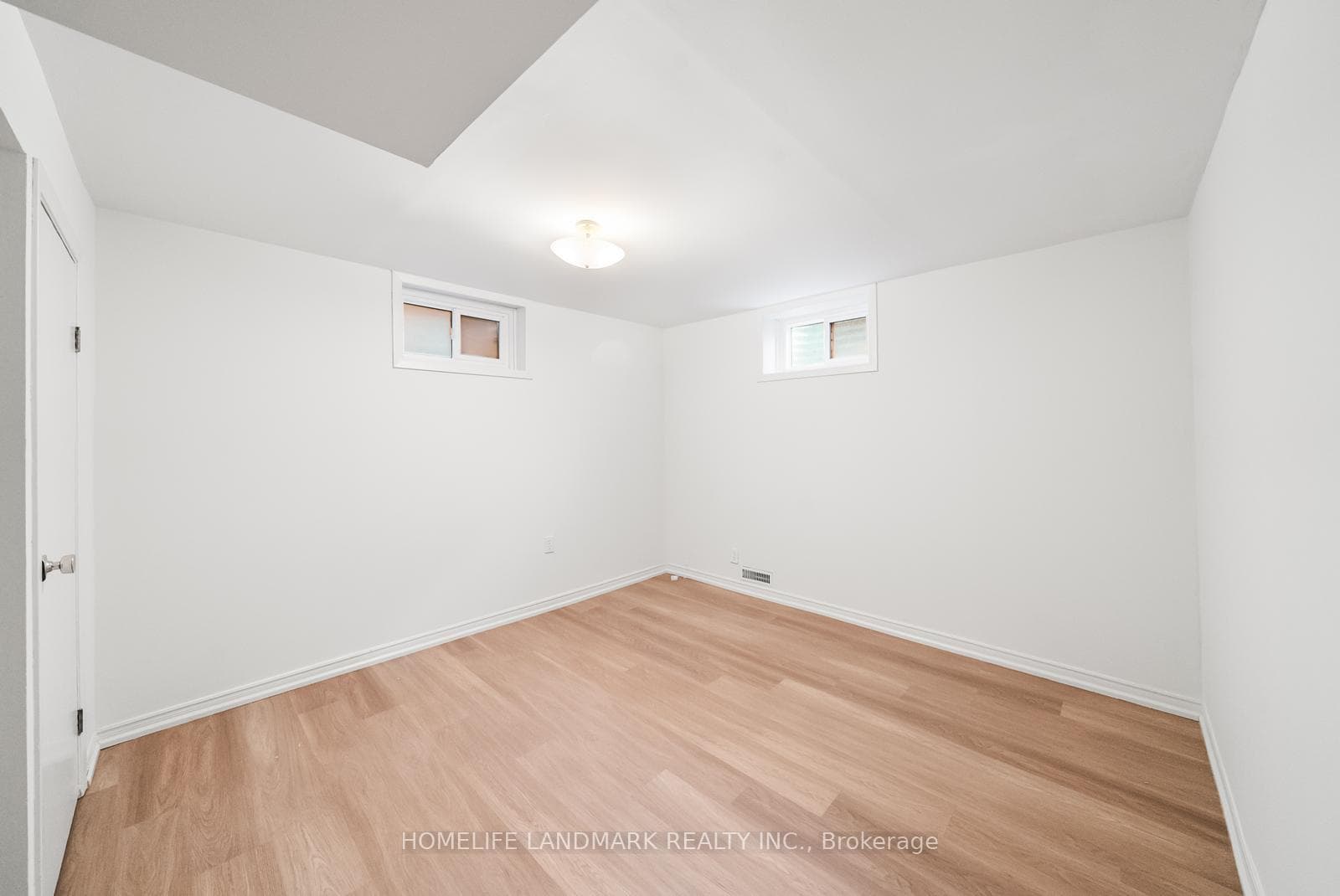 11 Jondan Crescent photo 37