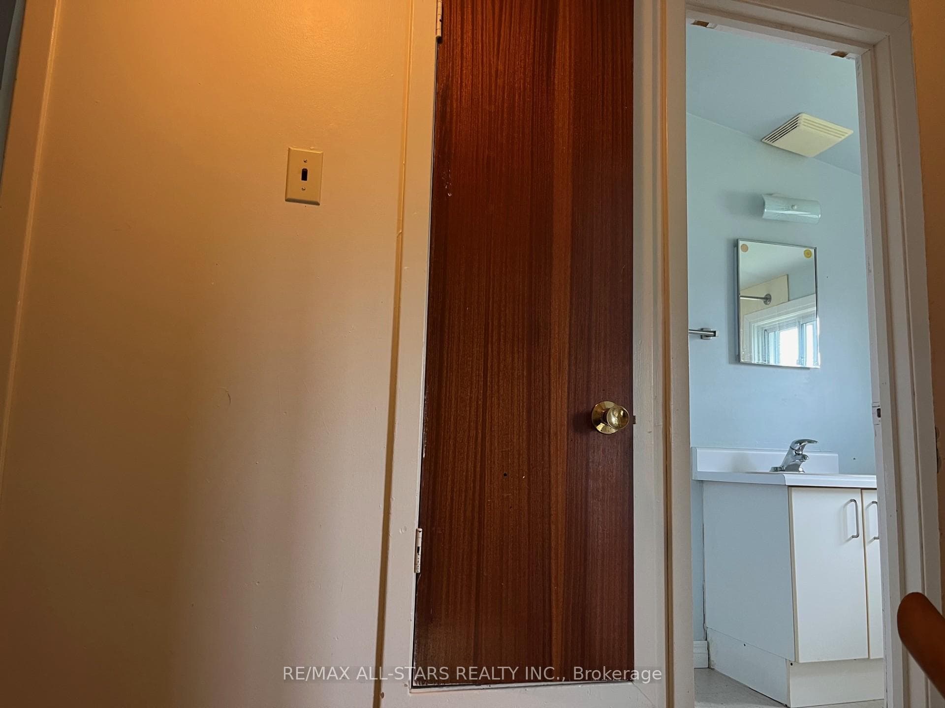 1 Maryknoll Avenue photo 12