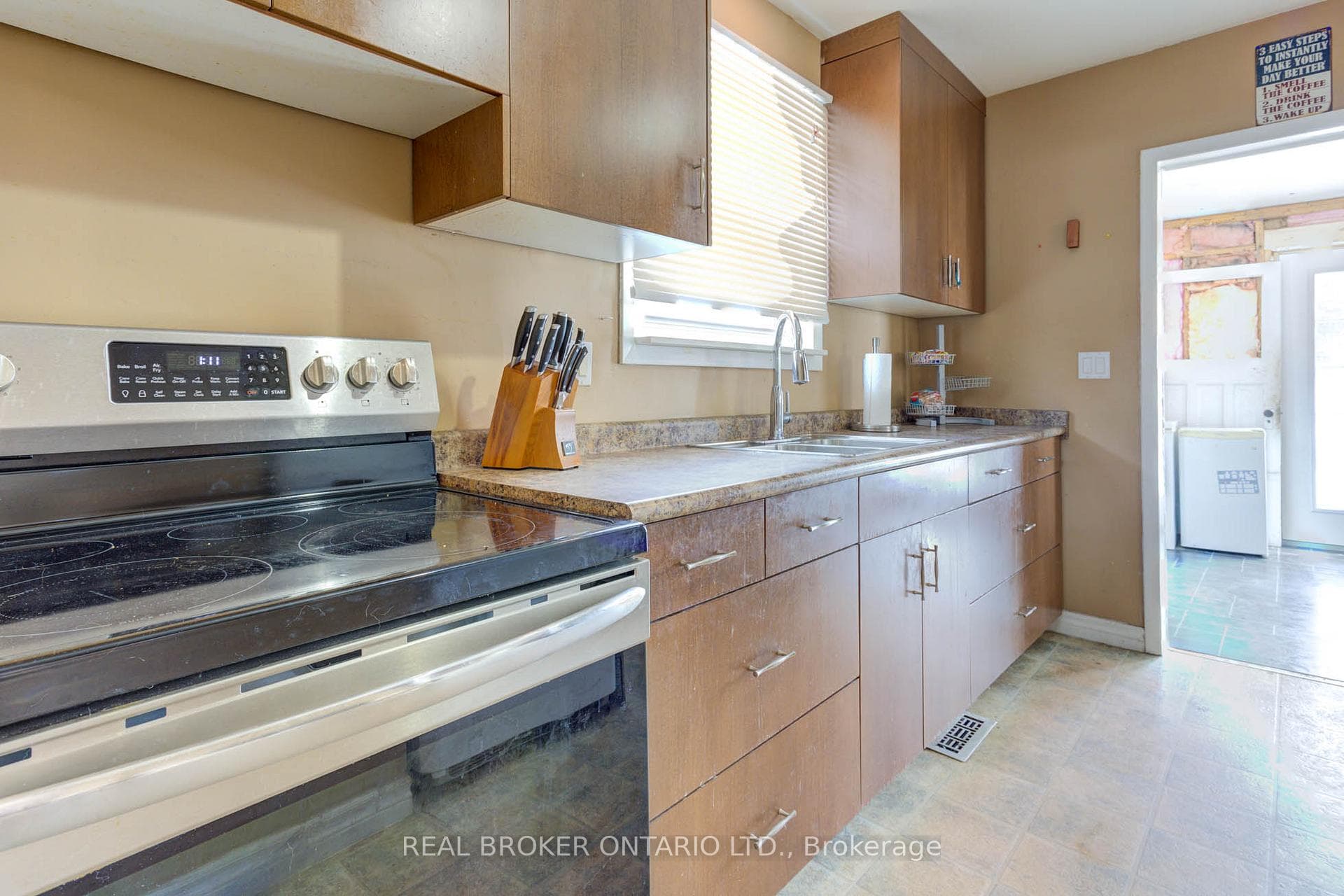 32 Mcgivern Street photo 11