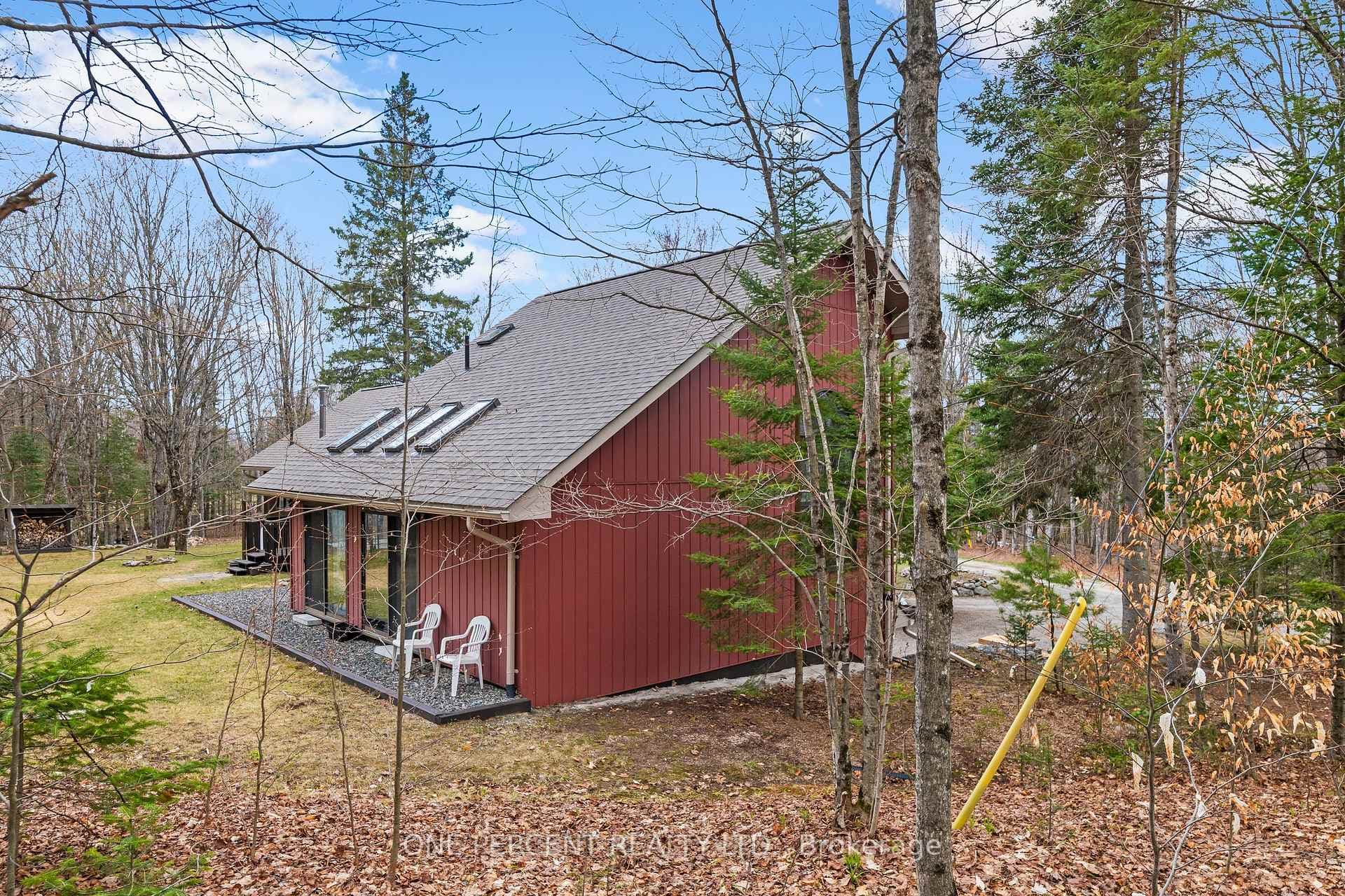 1069 Chalet Road photo 4